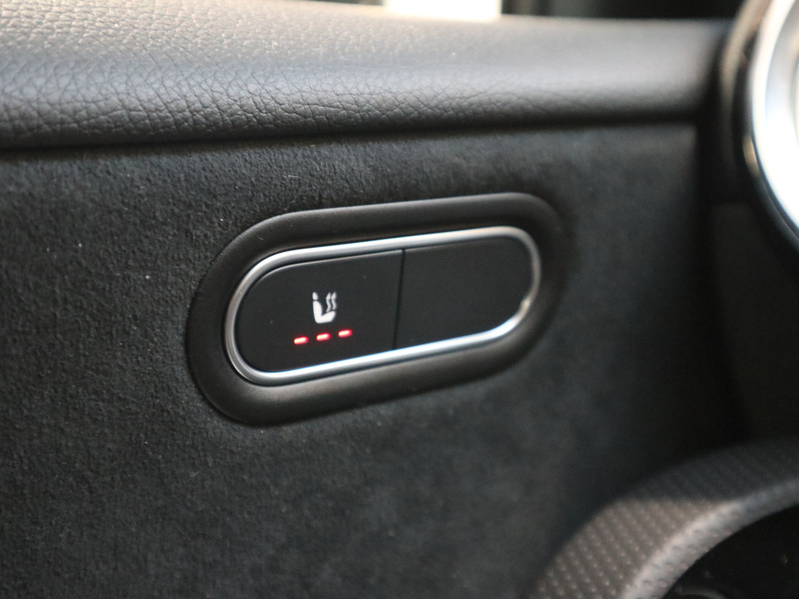 15 - Mercedes Classe A 250 e plug in hybrid (e eq-power) premium 8g-dct