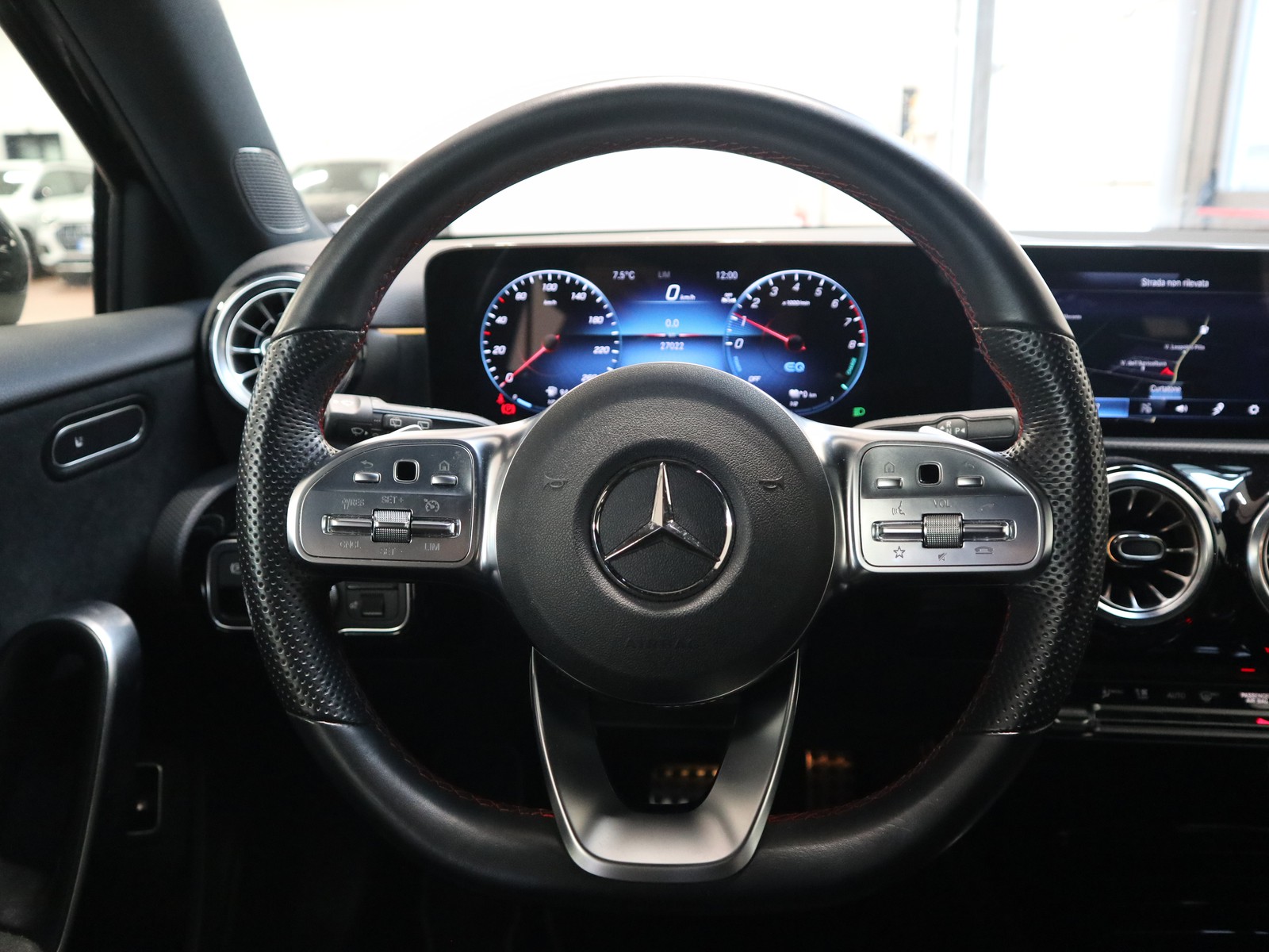 17 - Mercedes Classe A 250 e plug in hybrid (e eq-power) premium 8g-dct