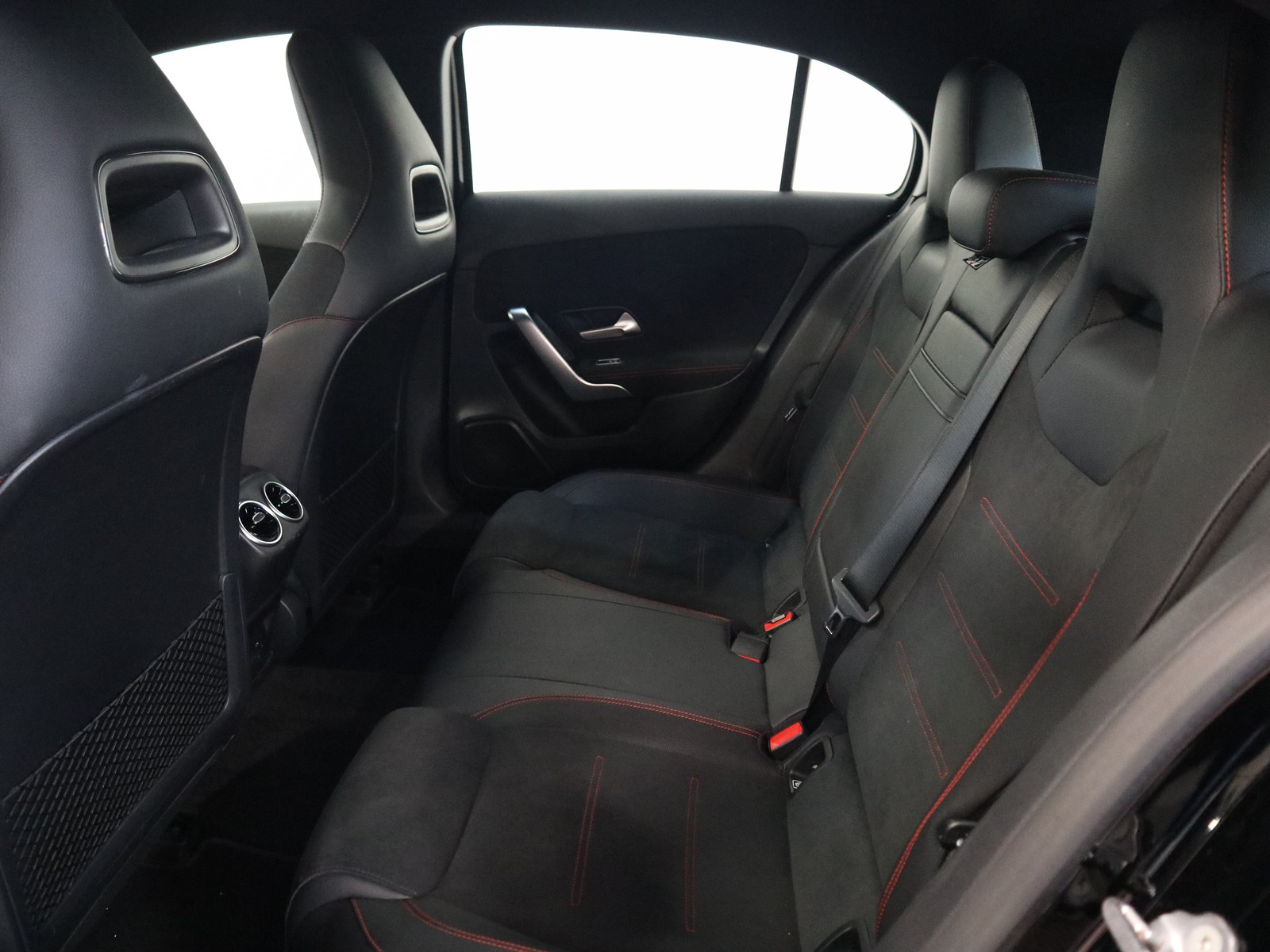 8 - Mercedes Classe A 250 e plug in hybrid (e eq-power) premium 8g-dct