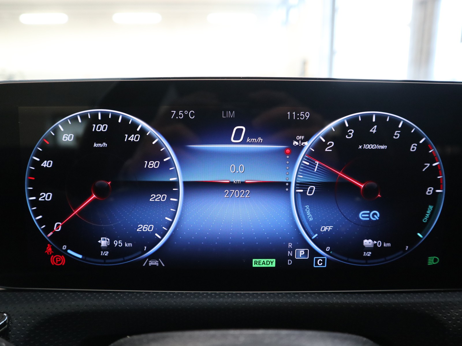 9 - Mercedes Classe A 250 e plug in hybrid (e eq-power) premium 8g-dct