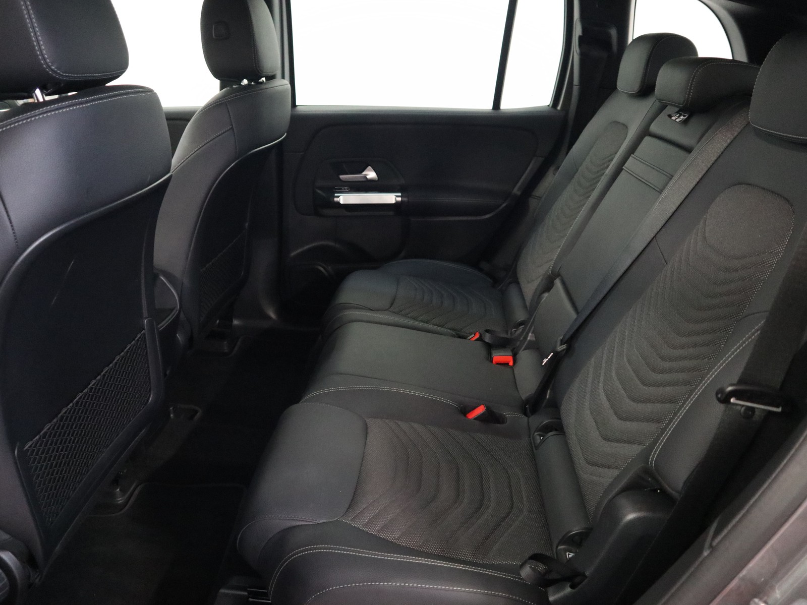 8 - Mercedes EQB 250+ progressive