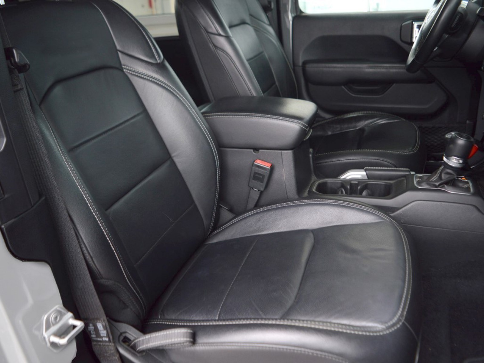 5 - Jeep Wrangler unlimited 2.0 atx phev sahara 4xe auto