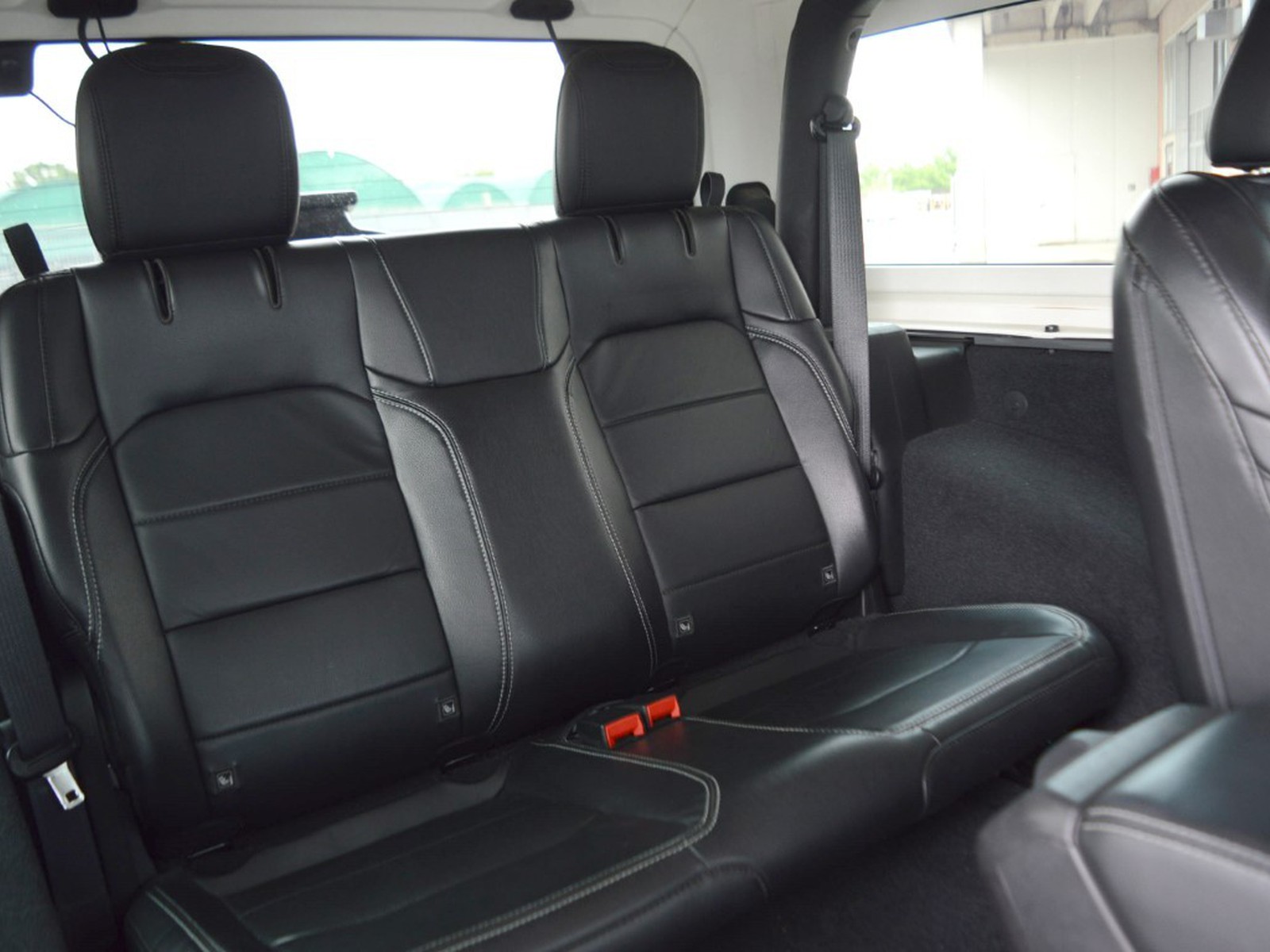 6 - Jeep Wrangler unlimited 2.0 atx phev sahara 4xe auto