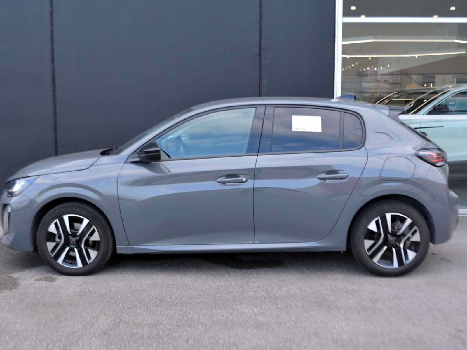 24 - Peugeot 208 1.2 puretech 100cv allure s&s