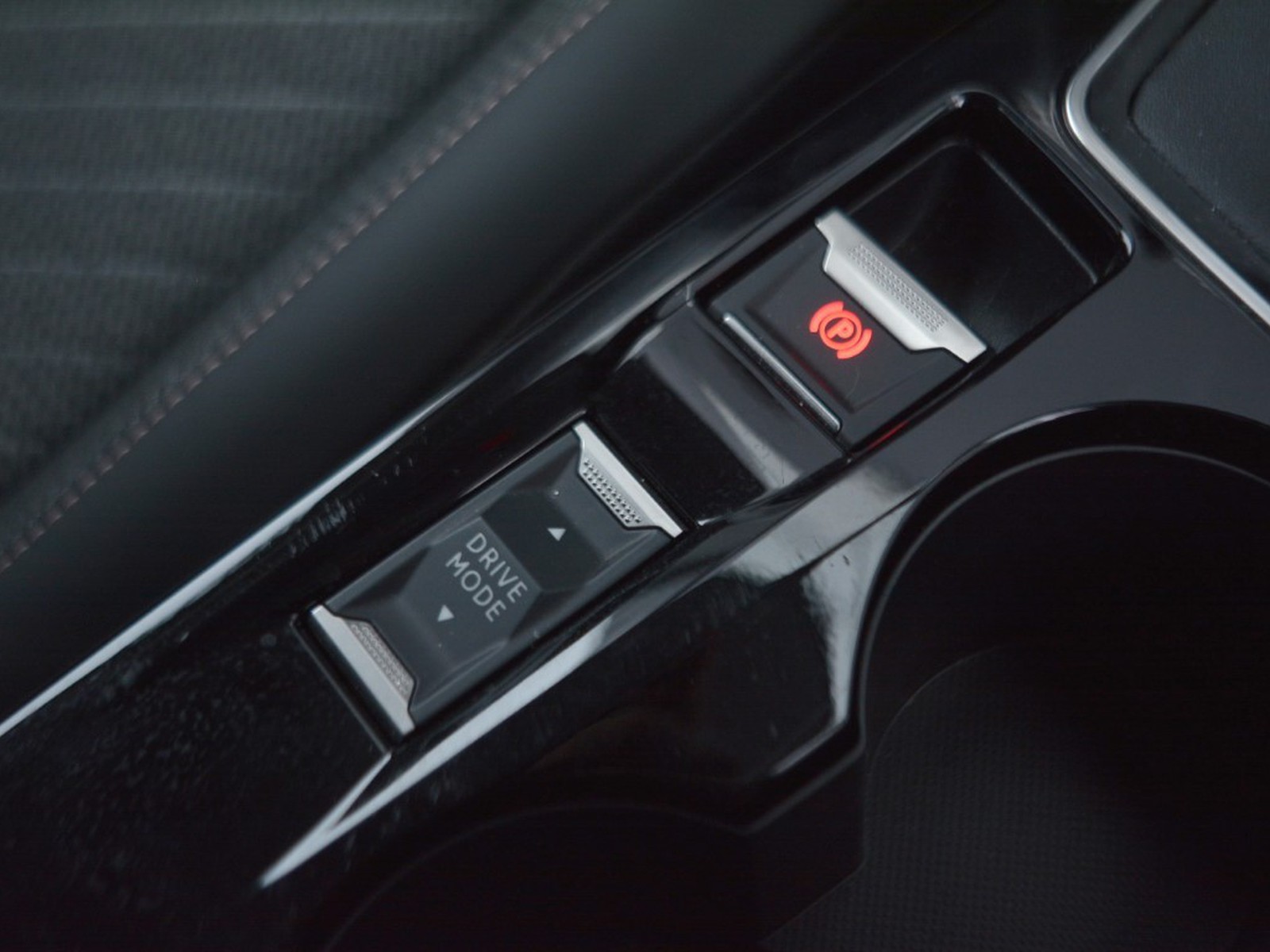 20 - Peugeot 208 1.2 puretech 100cv allure s&s