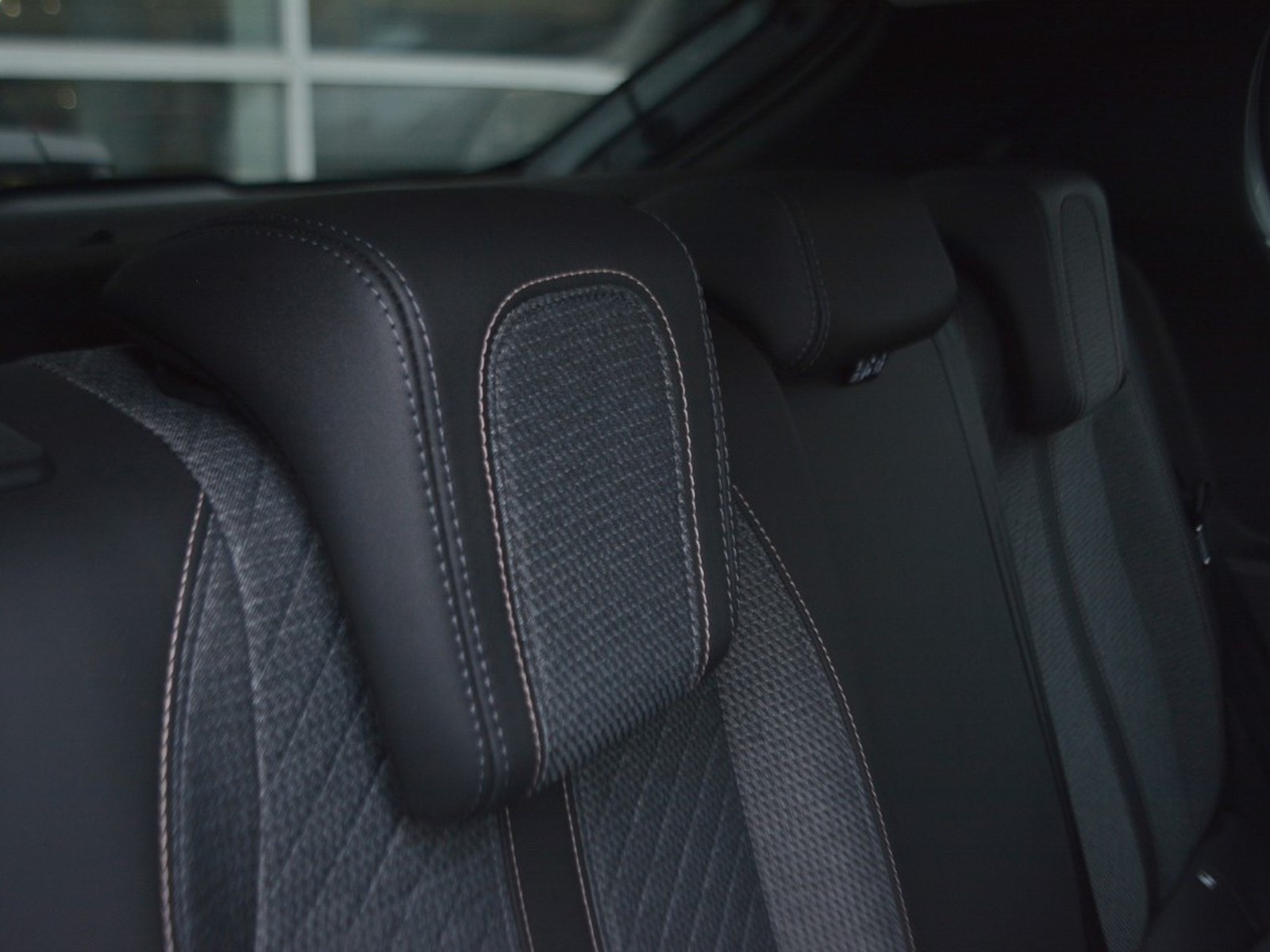 6 - Peugeot 208 1.2 puretech 100cv allure s&s