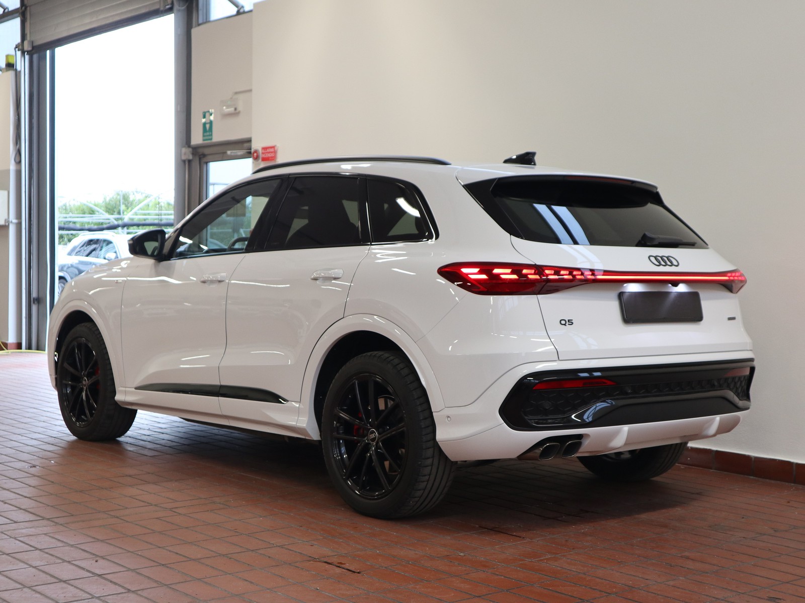 5 - Audi Q5 2.0 tdi mhev+ 204cv s line edition quattro s tronic