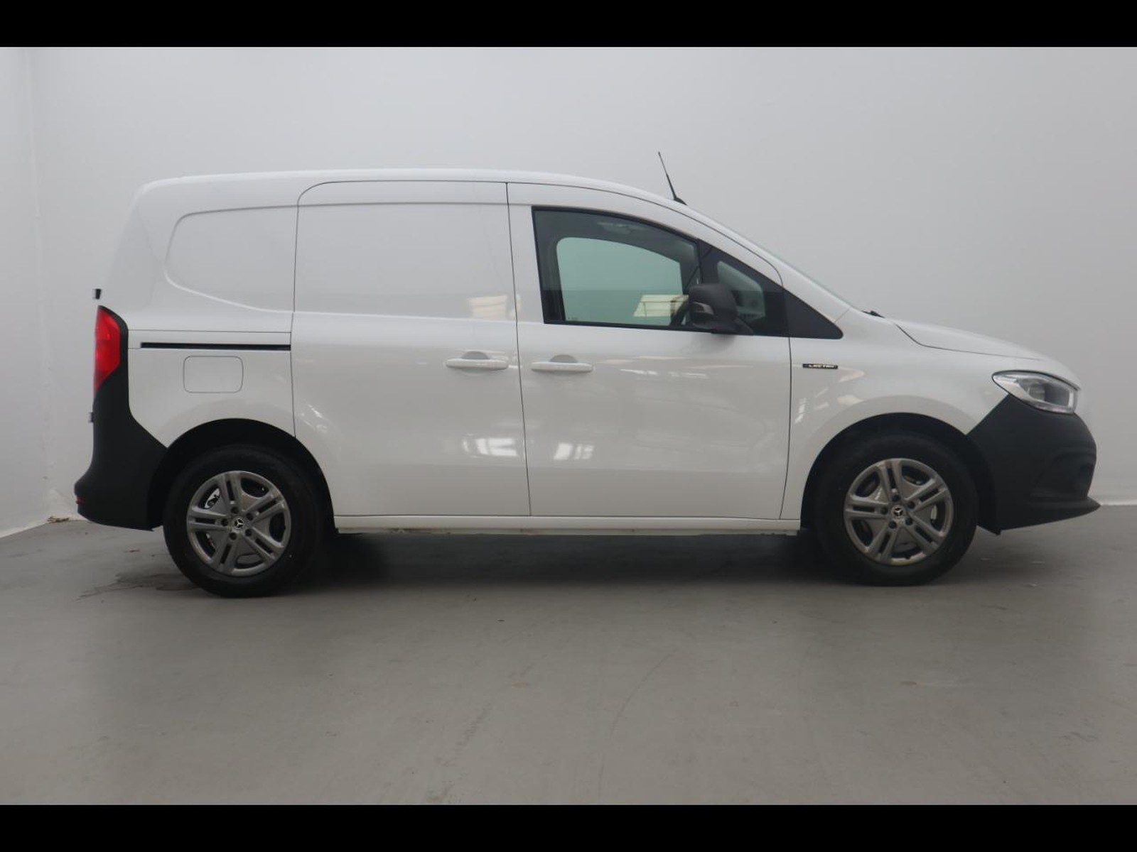 3 - Mercedes Vans Citan efurgone long pro 45kwh