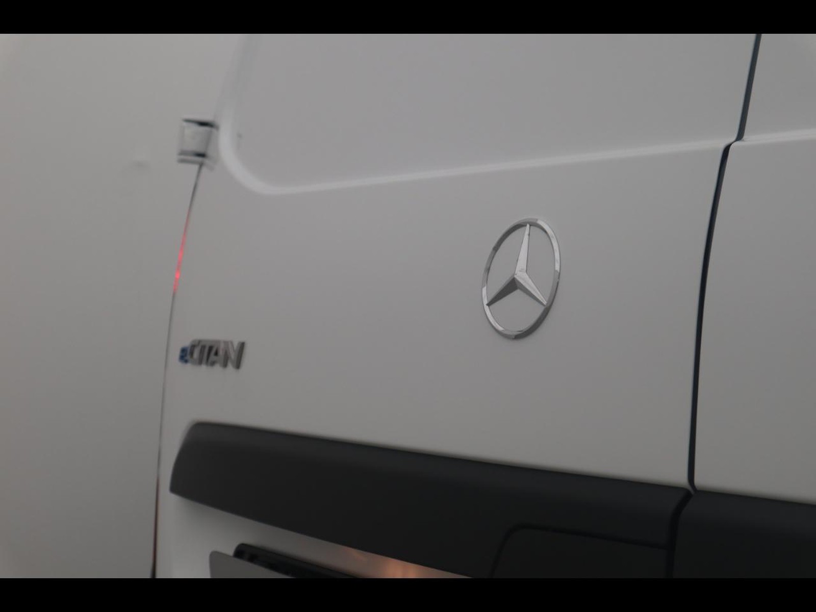 6 - Mercedes Vans Citan efurgone long pro 45kwh