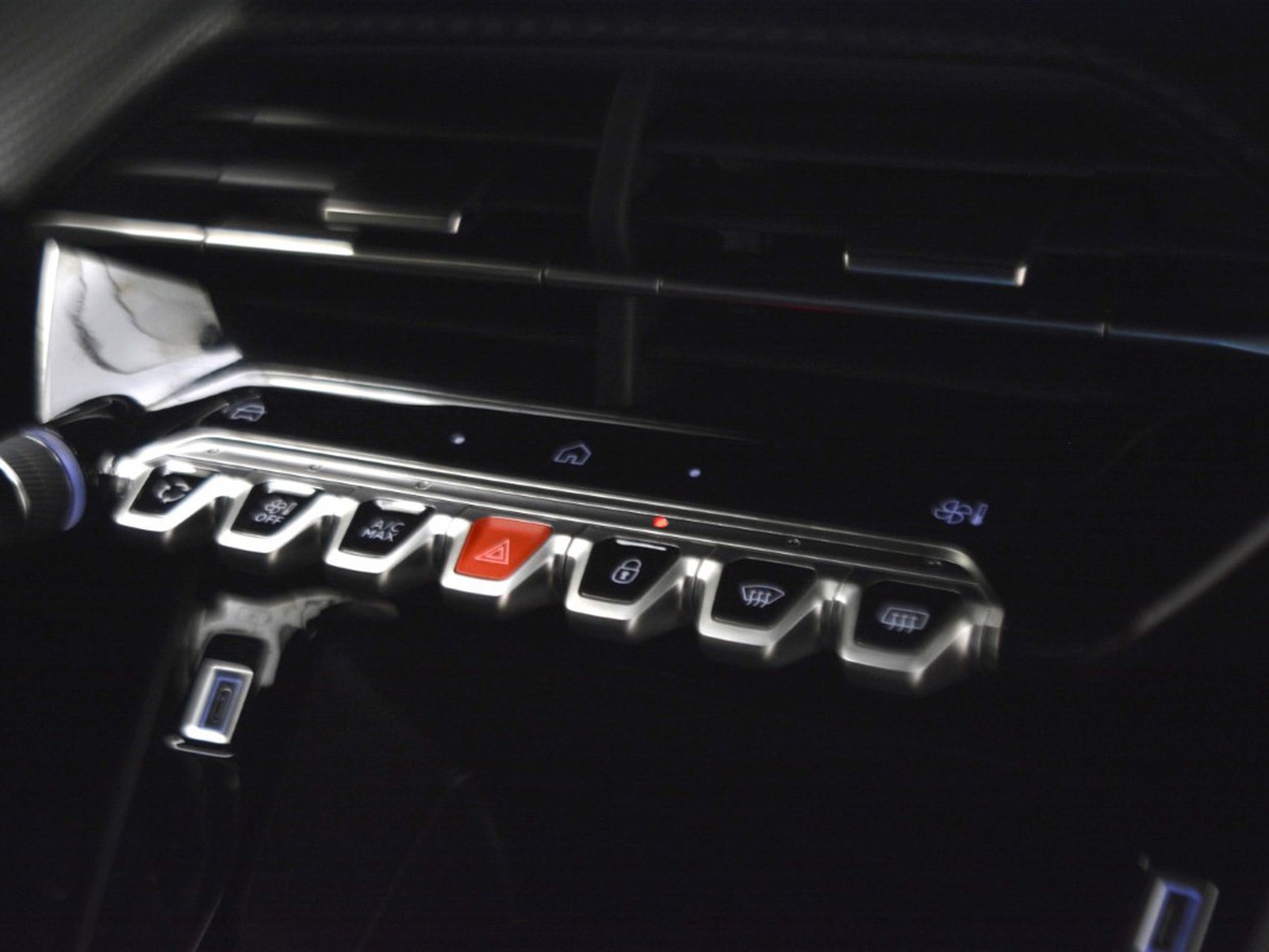 11 - Peugeot 2008 1.2 puretech 100cv style s&s