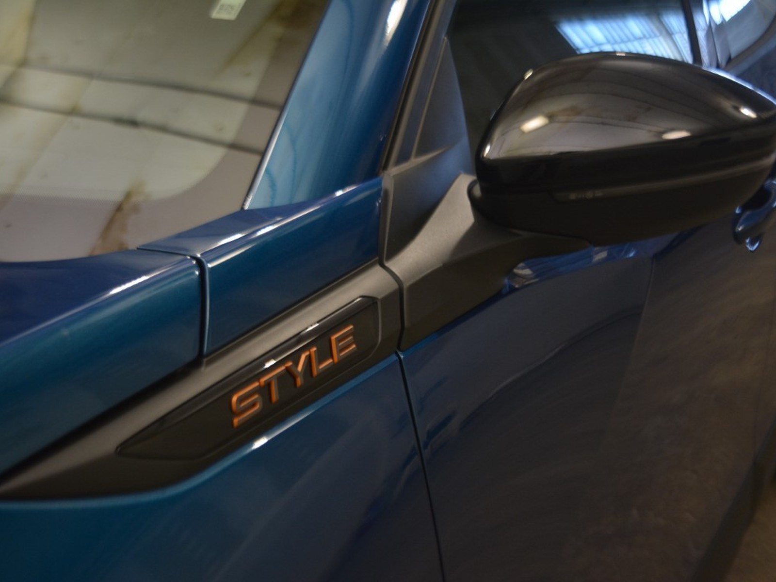 22 - Peugeot 2008 1.2 puretech 100cv style s&s