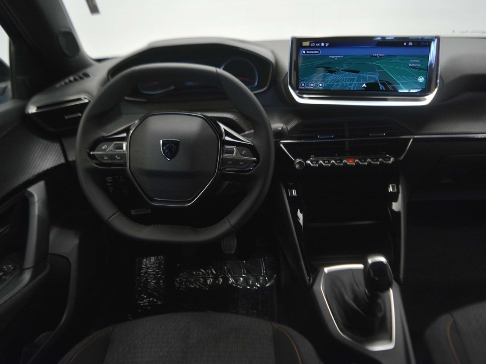 9 - Peugeot 2008 1.2 puretech 100cv style s&s