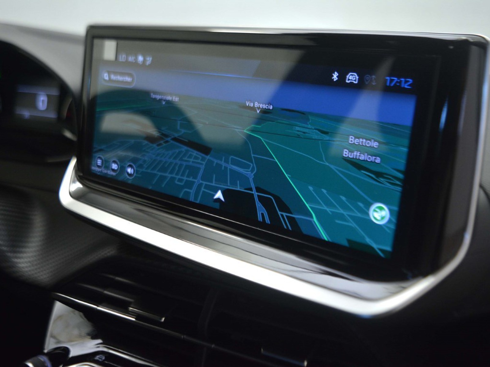 10 - Peugeot 2008 1.2 puretech 100cv style s&s