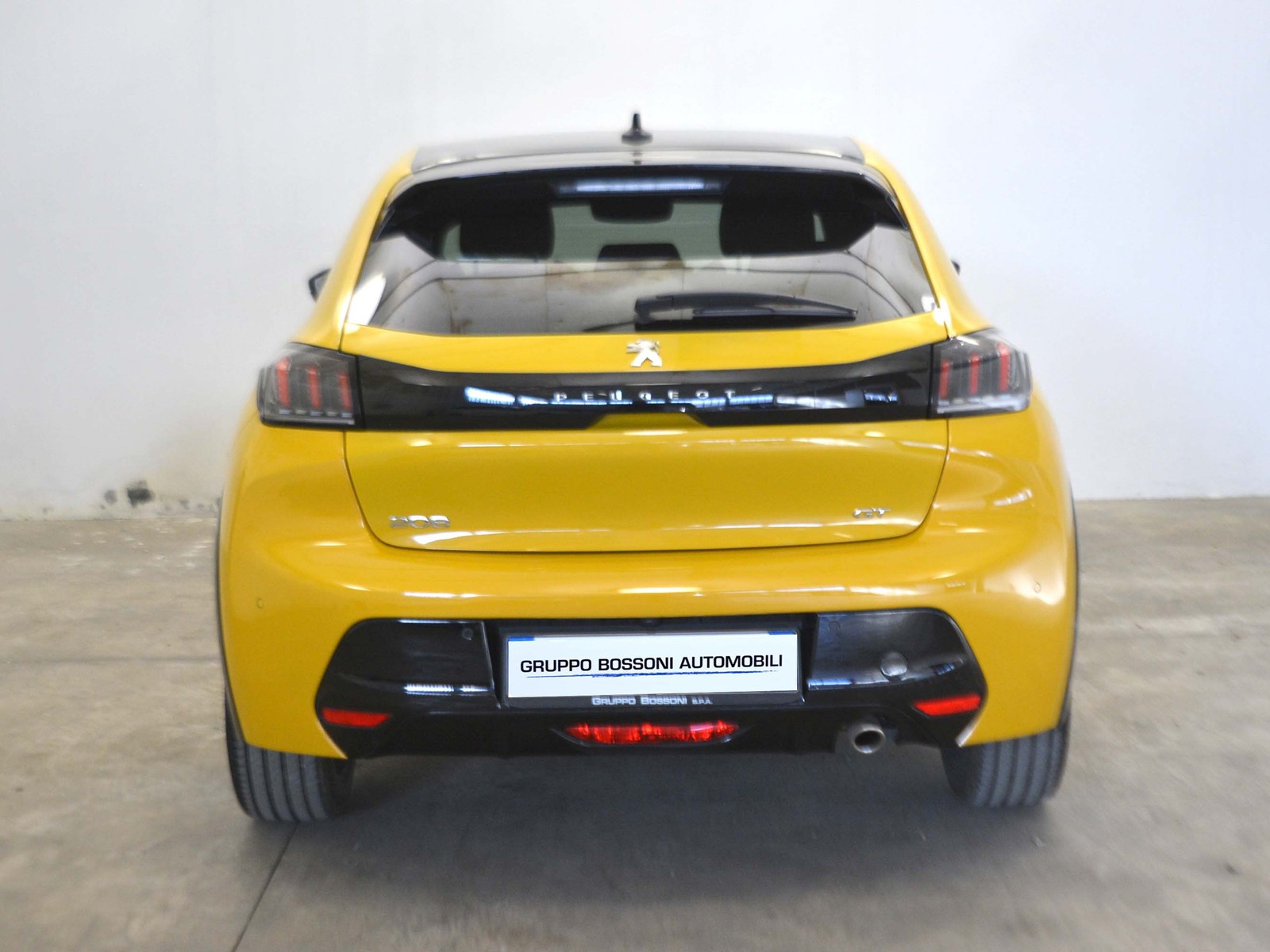 4 - Peugeot 208 5 porte 1.2 puretech gt s&s