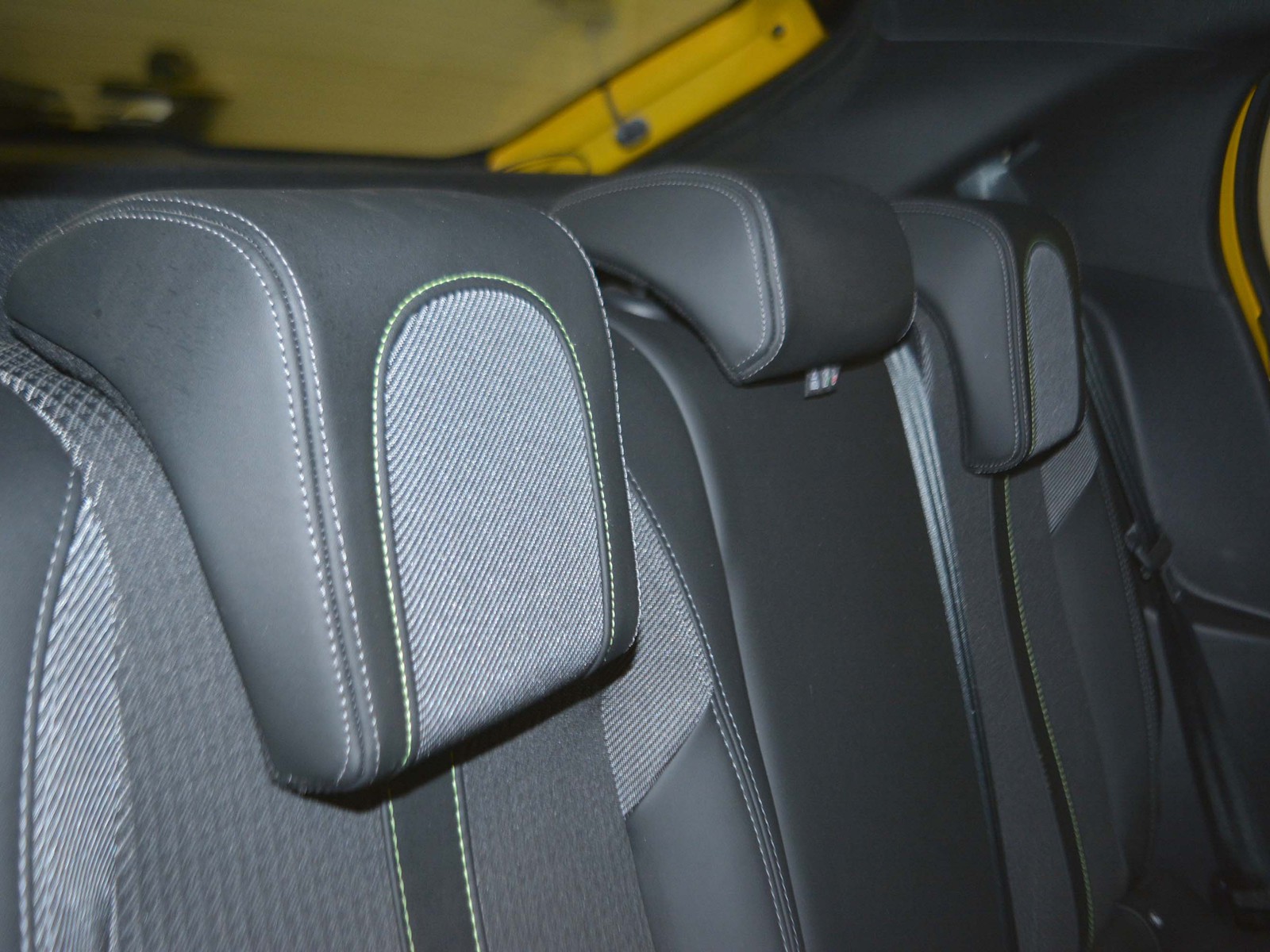 6 - Peugeot 208 5 porte 1.2 puretech gt s&s