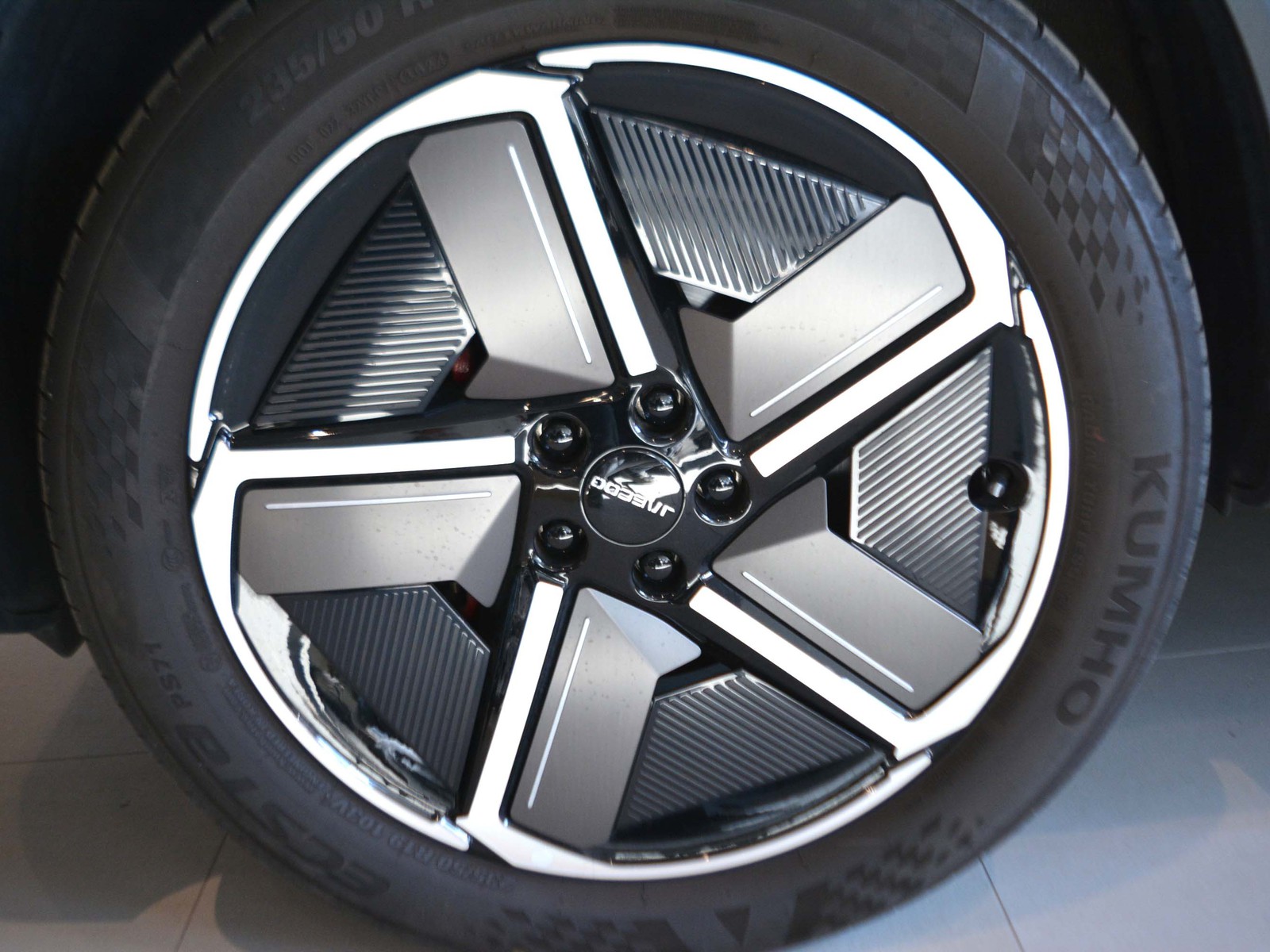 17 - Jaecoo 7 1.6 tgdi exclusive 4wd 7dct