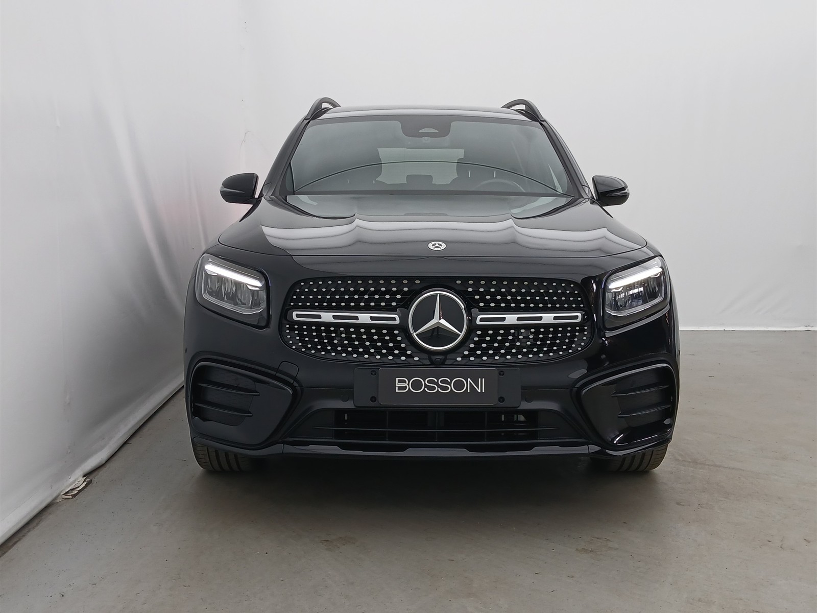 2 - Mercedes GLB 180 amg line advanced plus 7g-dct