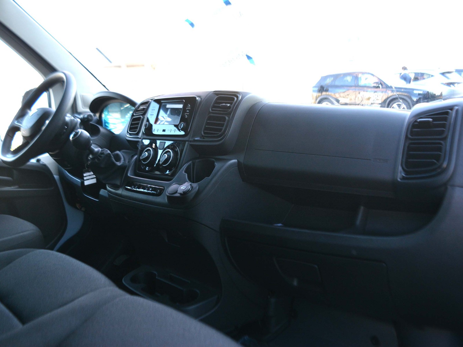 8 - Peugeot Boxer 35 l2h2 2.2 diesel 140cv s&s