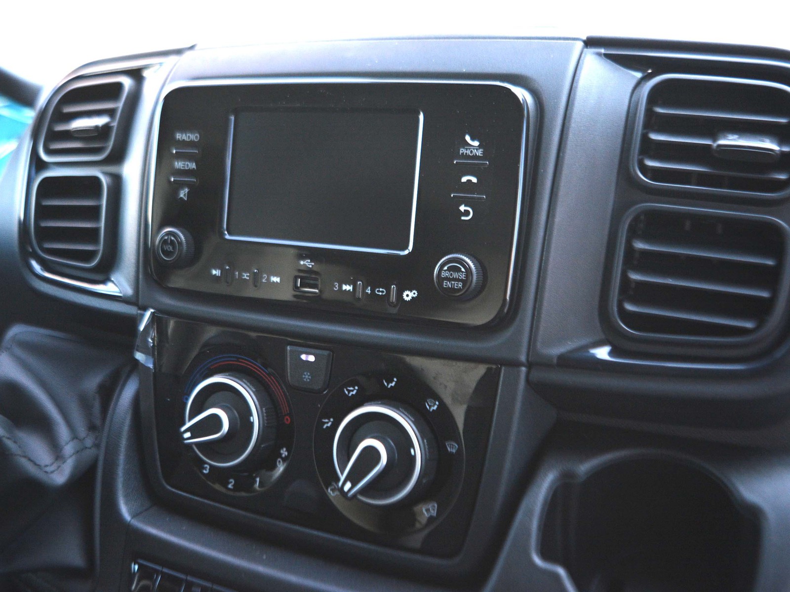 10 - Peugeot Boxer 35 l2h2 2.2 diesel 140cv s&s