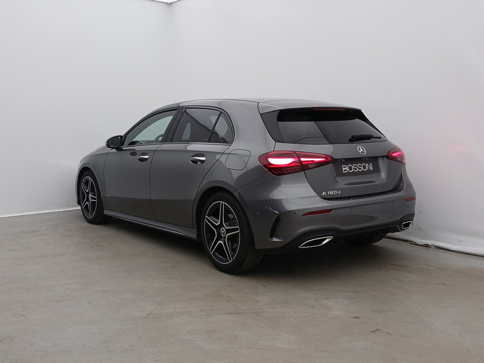 5 - Mercedes Classe A 180 d amg line extra speedshift dct amg 8g