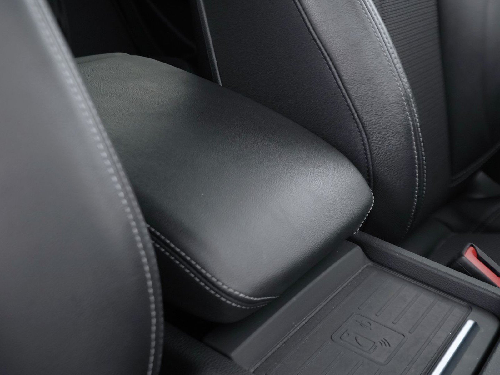 17 - Audi Q5 40 2.0 tdi mhev 12v s line plus quattro s tronic