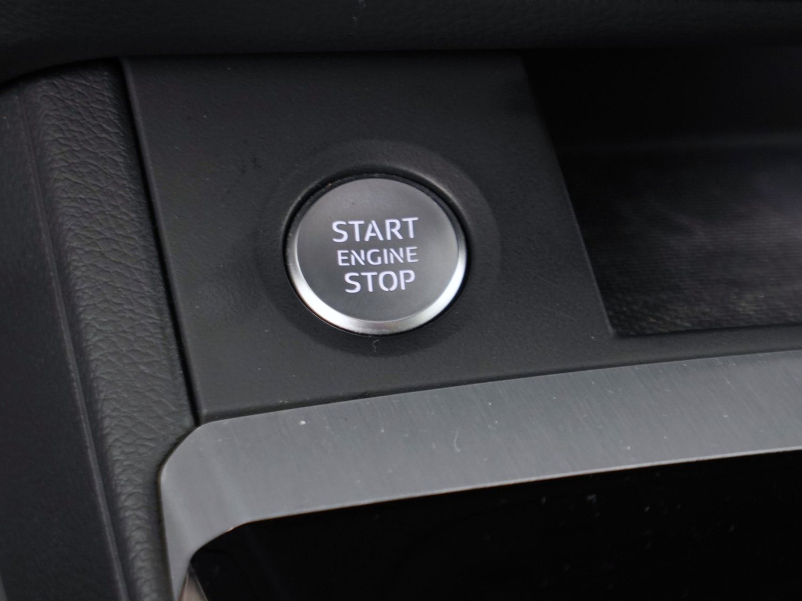 23 - Audi Q5 40 2.0 tdi mhev 12v s line plus quattro s tronic