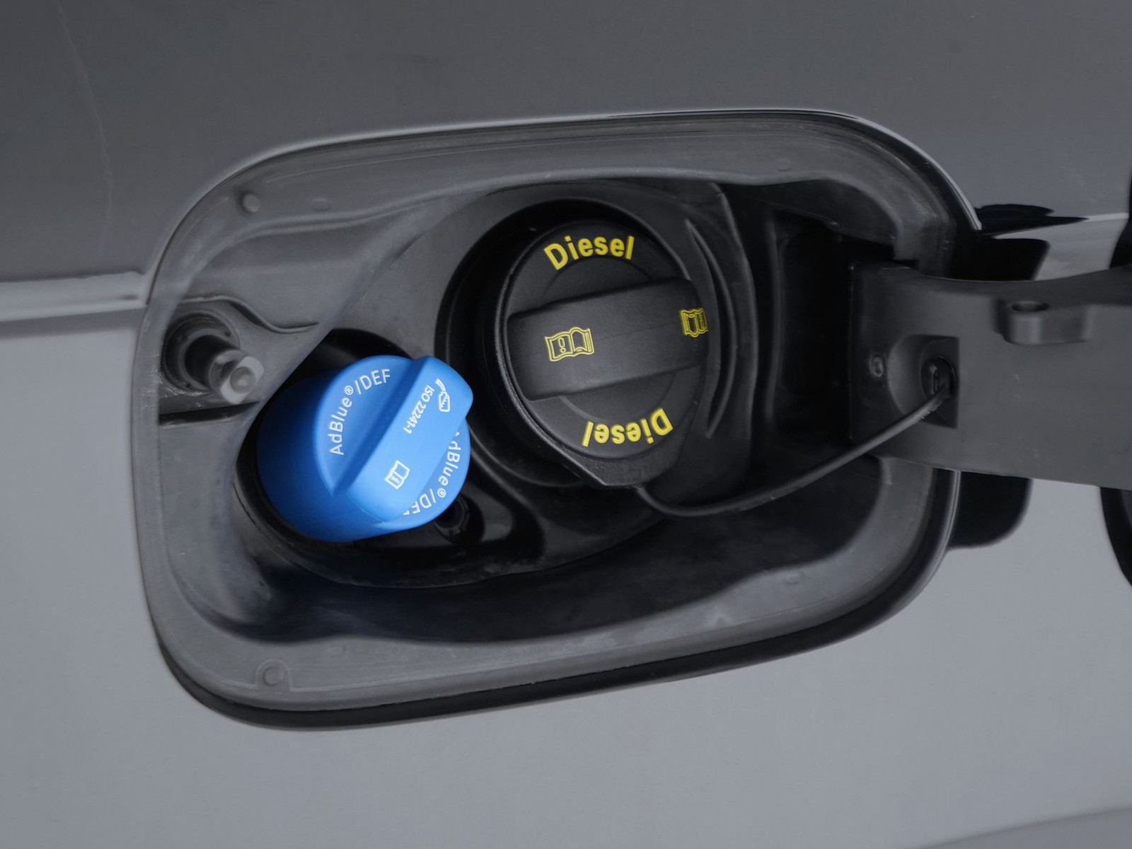 32 - Audi Q5 40 2.0 tdi mhev 12v s line plus quattro s tronic