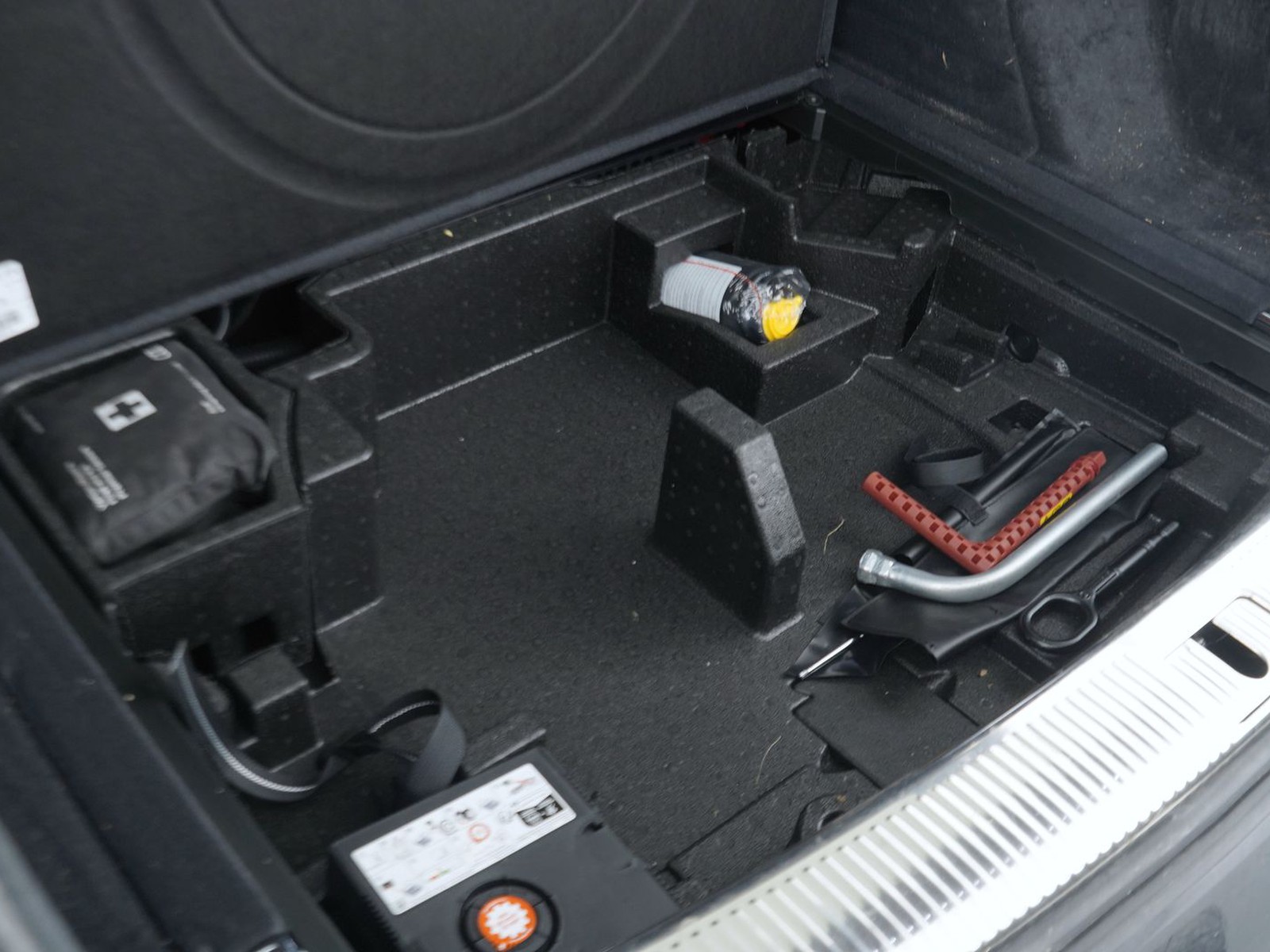 33 - Audi Q5 40 2.0 tdi mhev 12v s line plus quattro s tronic