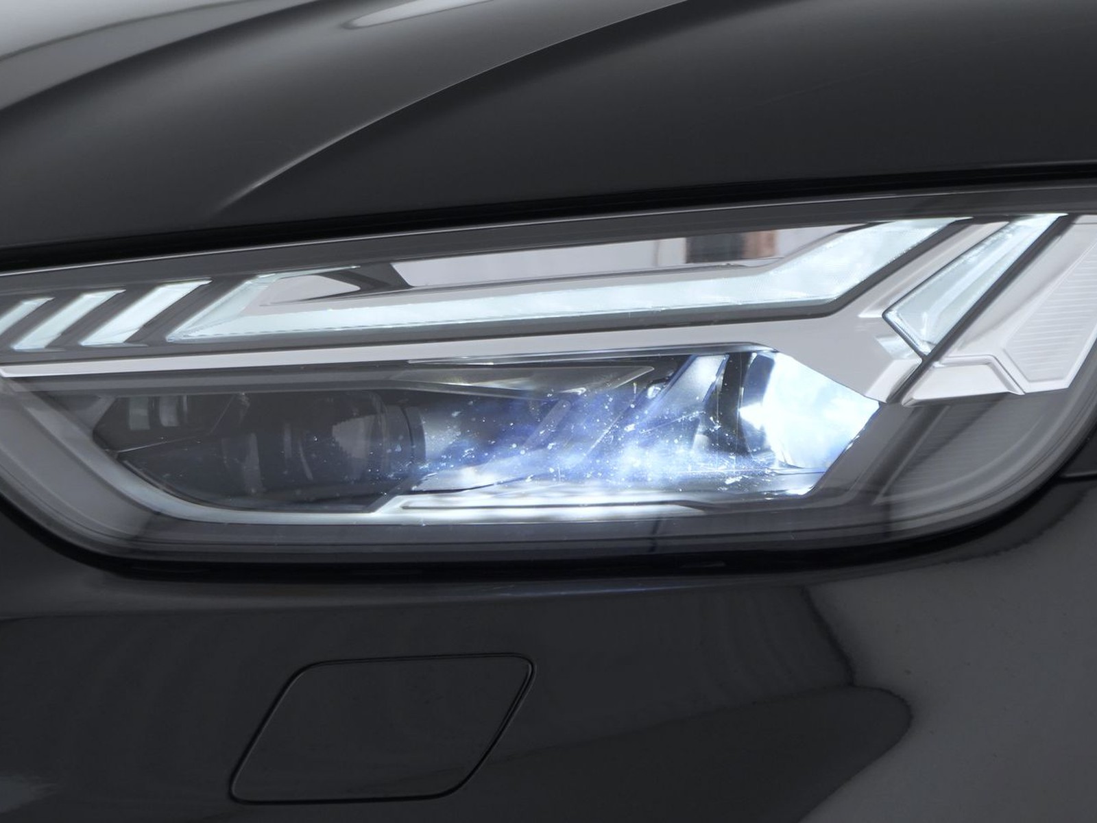 6 - Audi Q5 40 2.0 tdi mhev 12v s line plus quattro s tronic