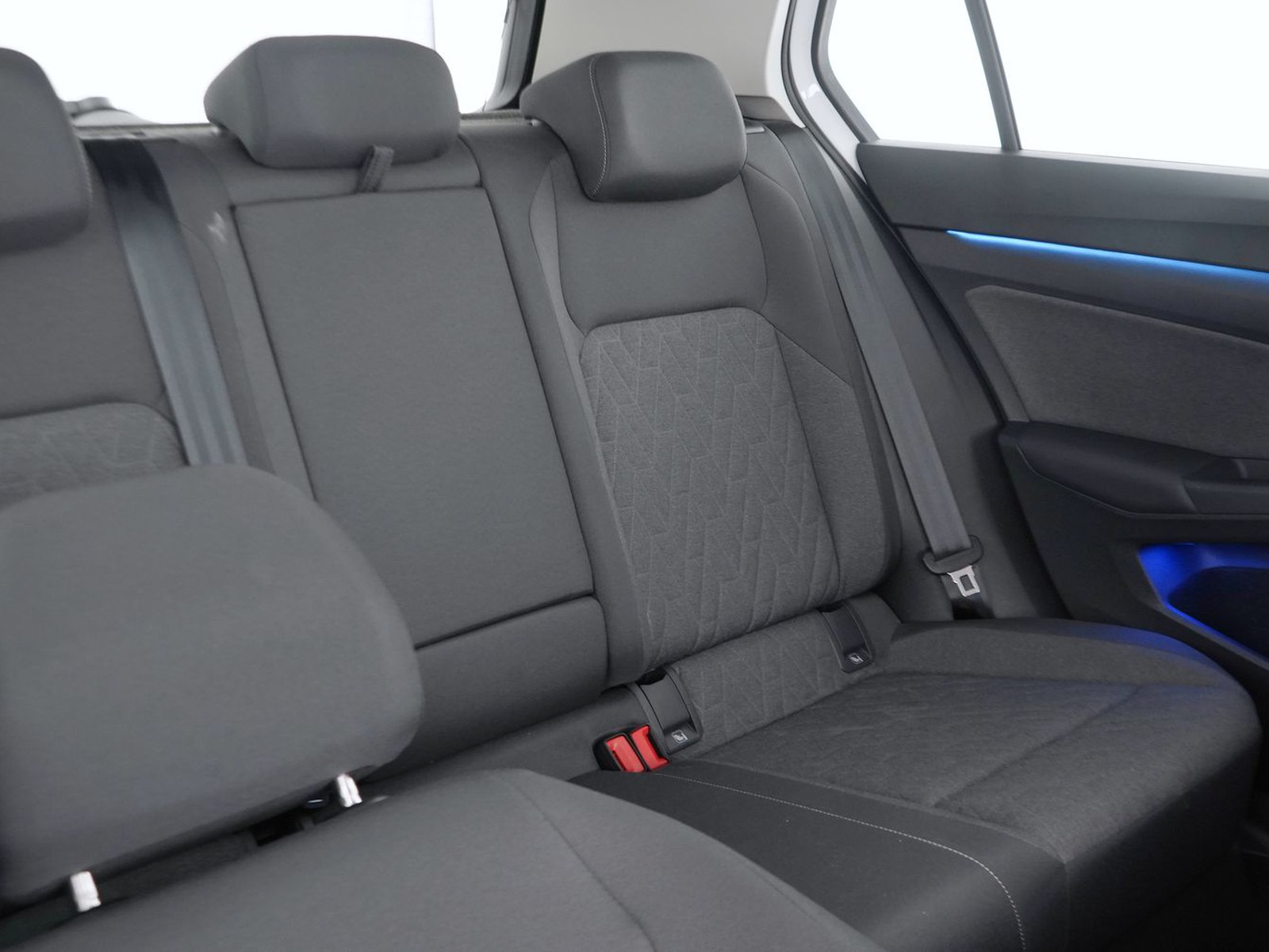 21 - Volkswagen Golf 1.5 tsi ehybrid 204cv edition plus dsg
