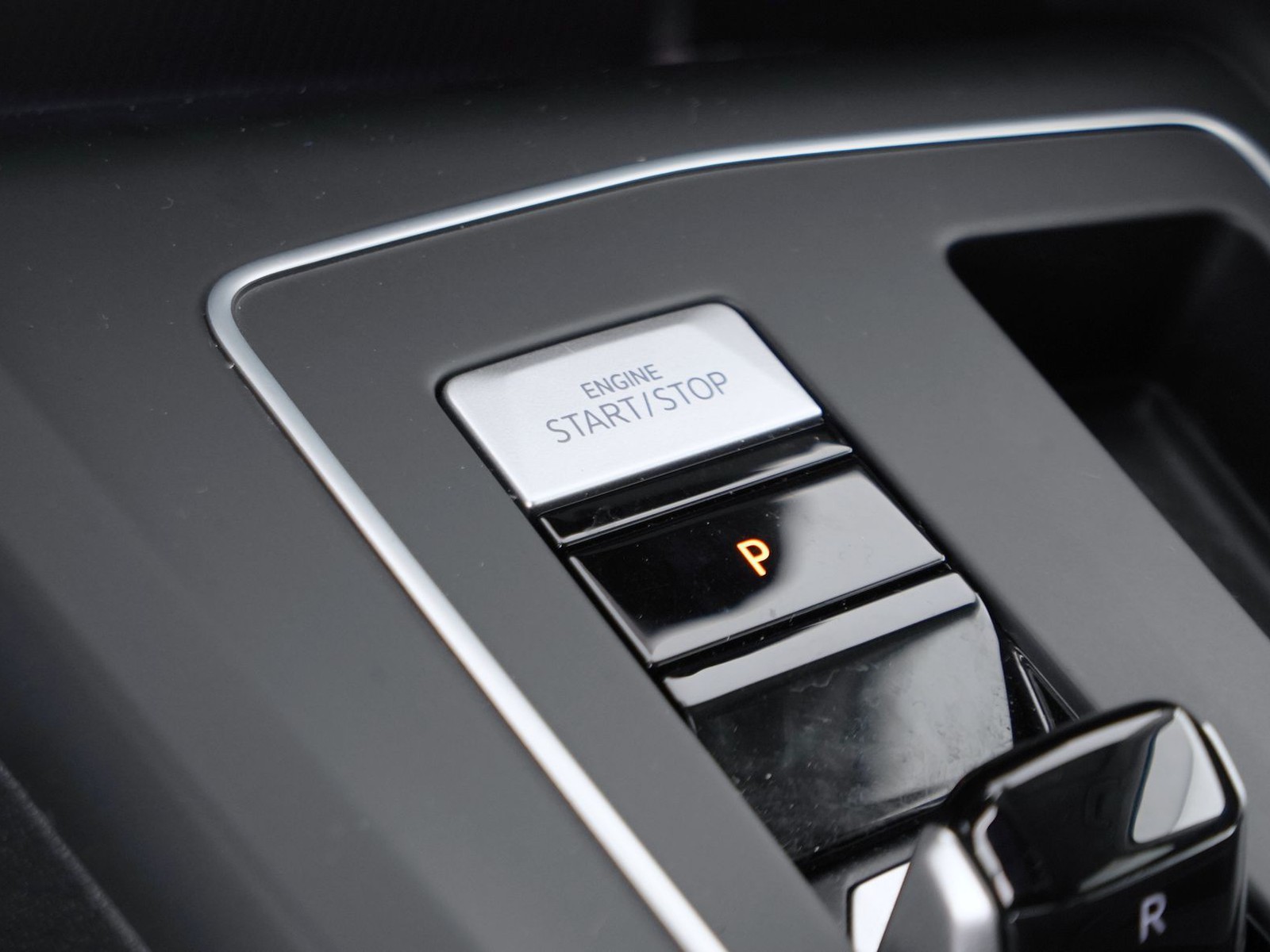 23 - Volkswagen Golf 1.5 tsi ehybrid 204cv edition plus dsg