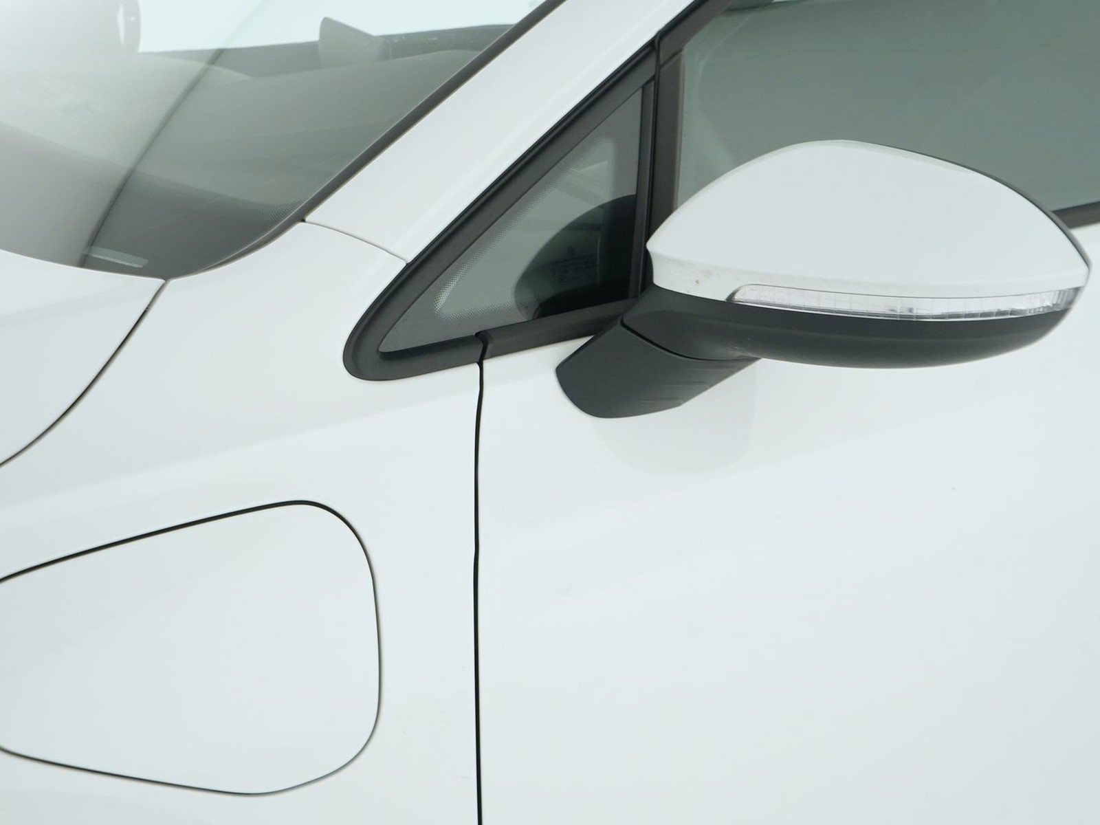 38 - Volkswagen Golf 1.5 tsi ehybrid 204cv edition plus dsg