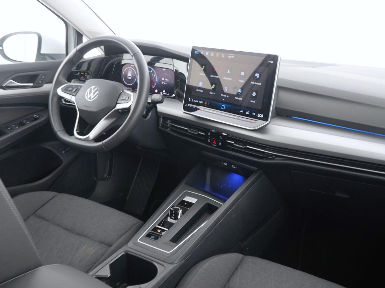 6 - Volkswagen Golf 1.5 tsi ehybrid 204cv edition plus dsg