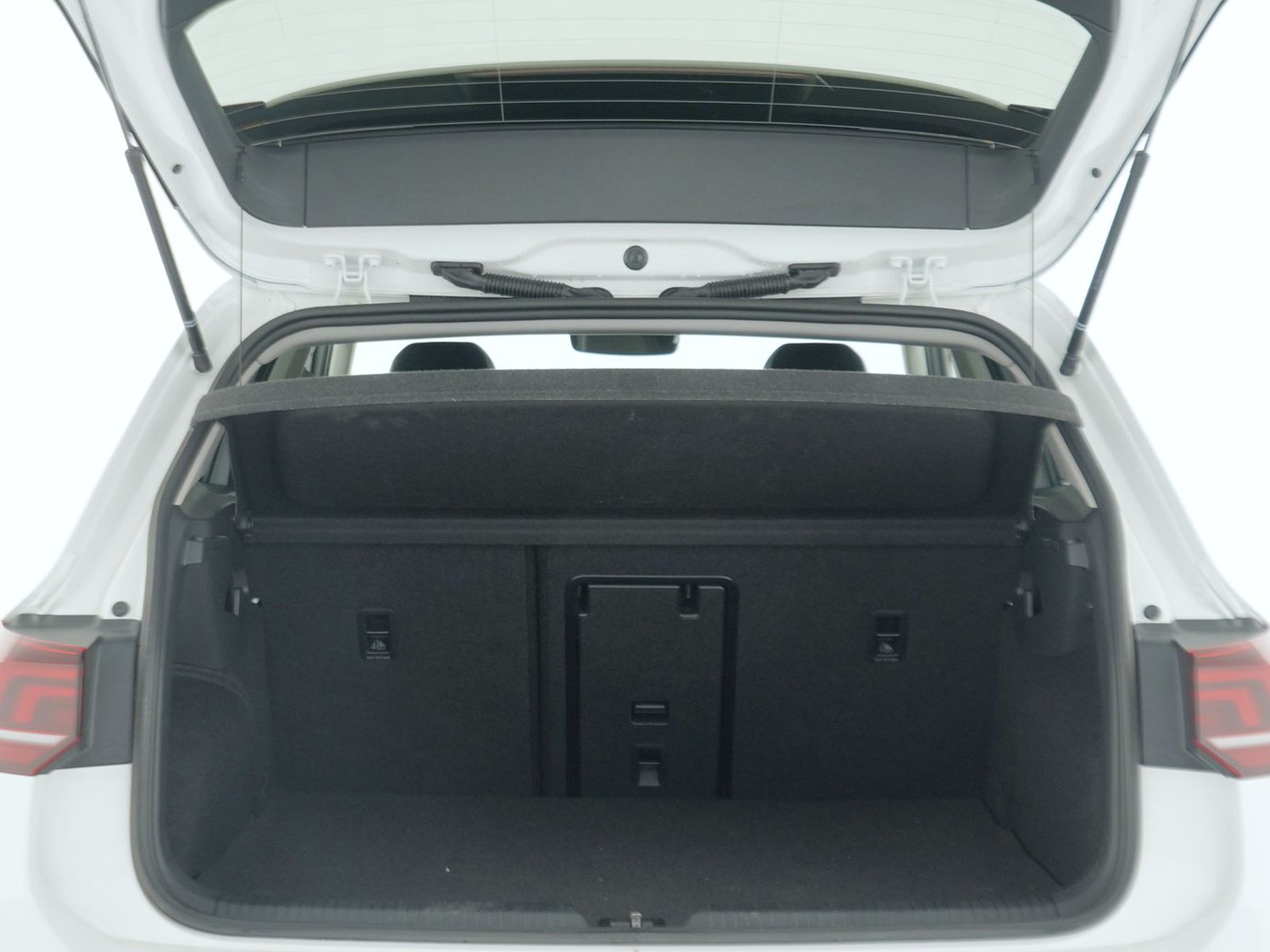 10 - Volkswagen Golf 1.5 tsi ehybrid 204cv edition plus dsg