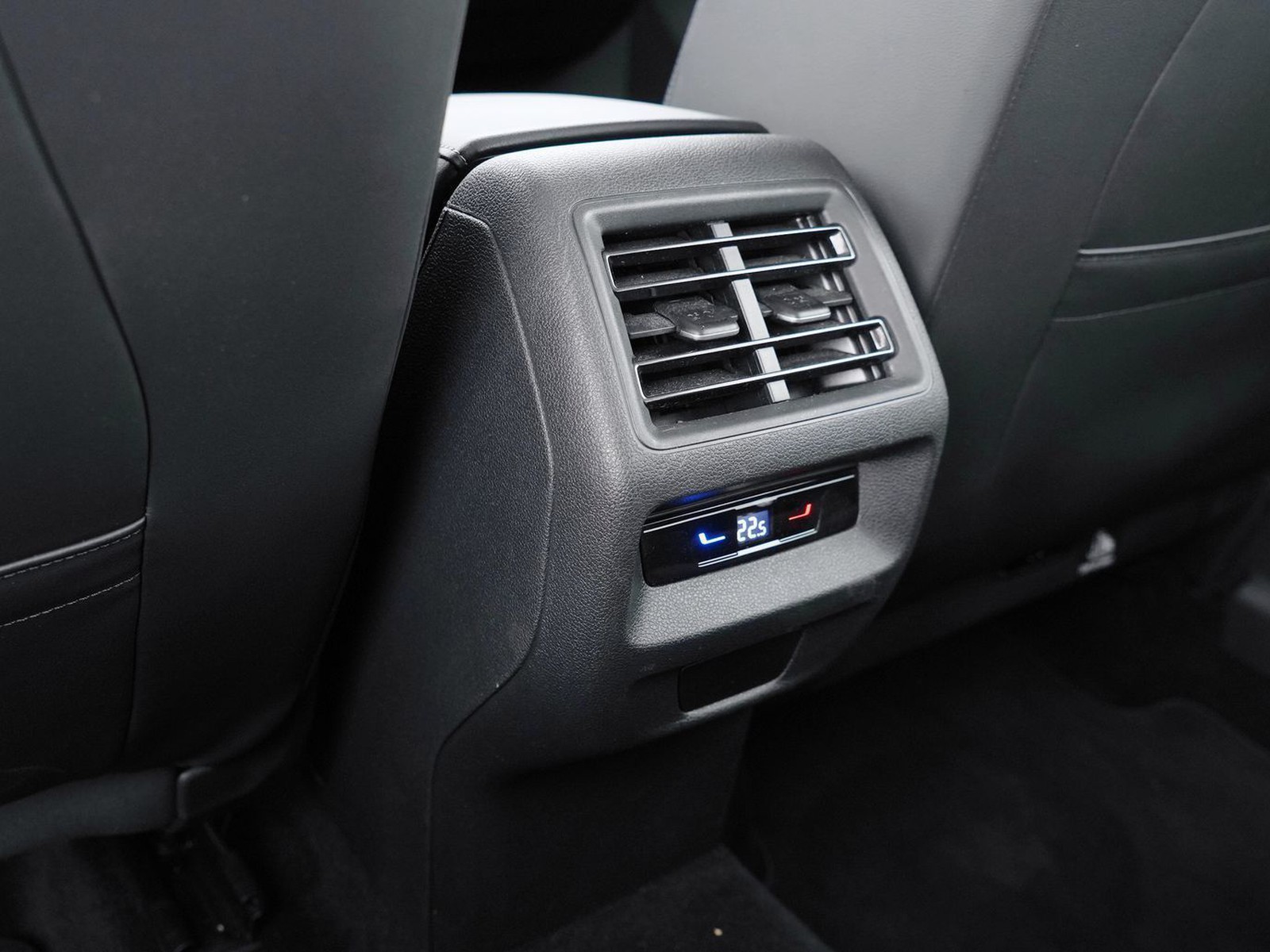 26 - Volkswagen Tiguan 2.0 tdi scr 150cv life dsg