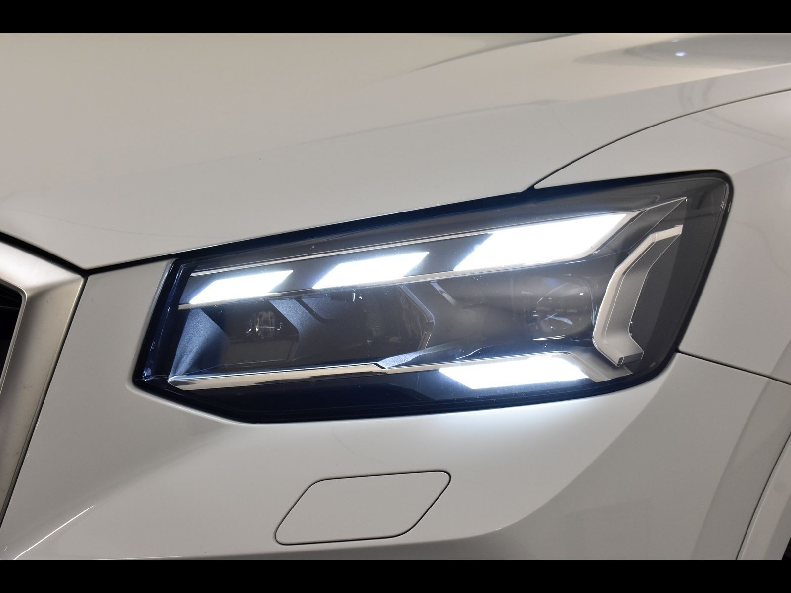 5 - Audi Q2 35 1.5 tfsi s line edition s tronic