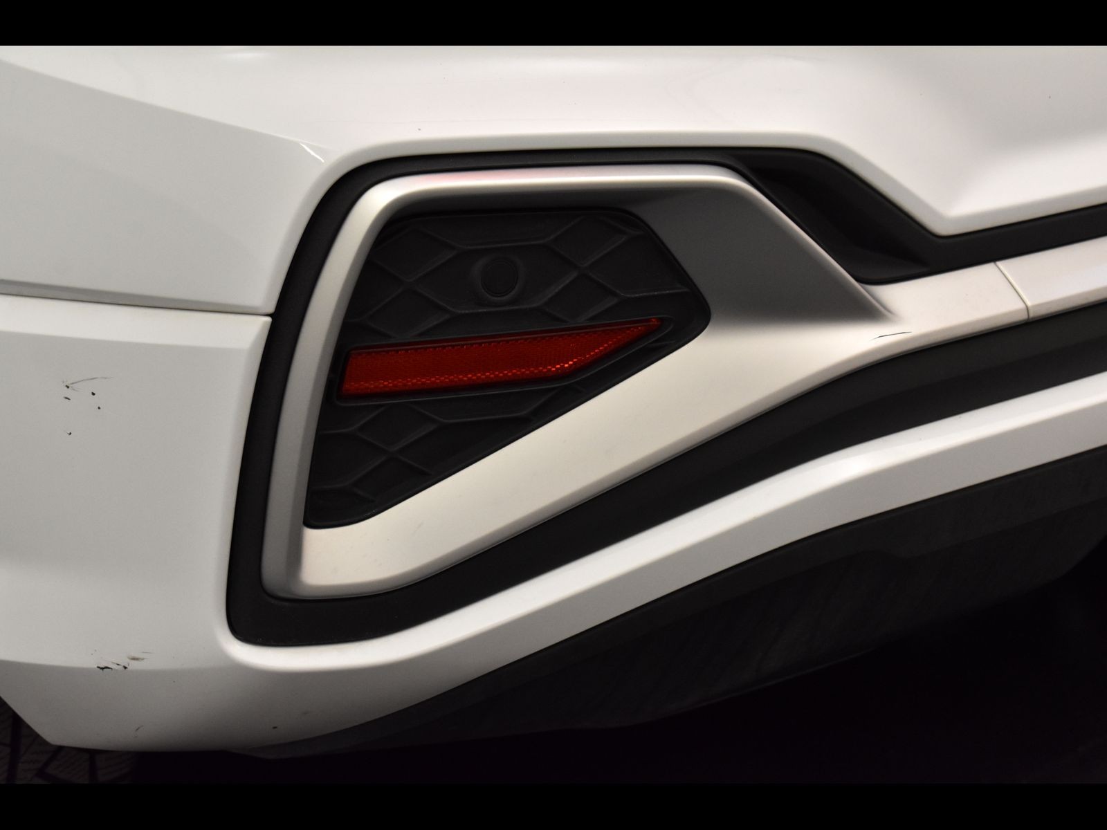 9 - Audi Q2 35 1.5 tfsi s line edition s tronic