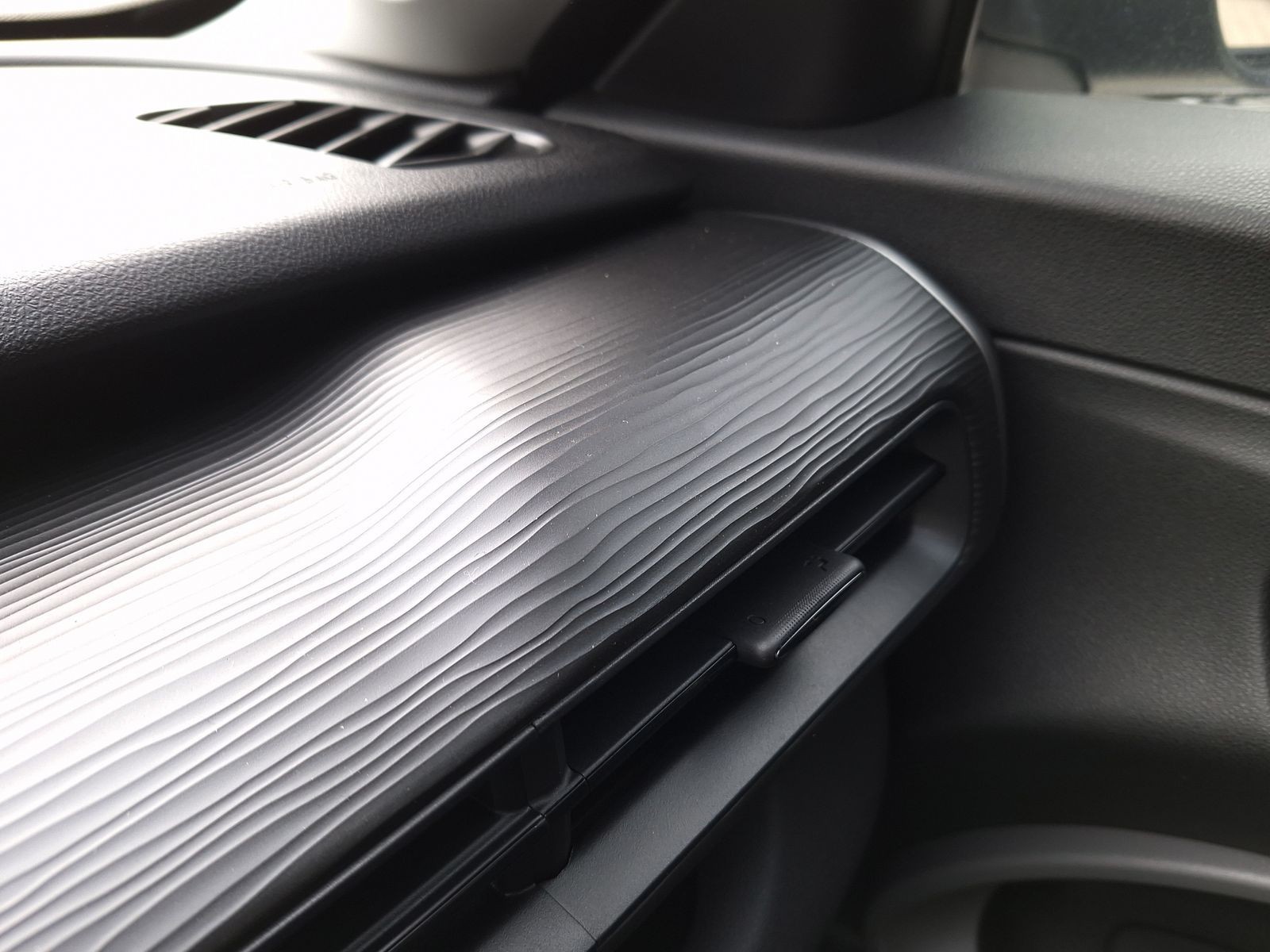 21 - Jeep Avenger 1.2 turbo 100cv longitude fwd