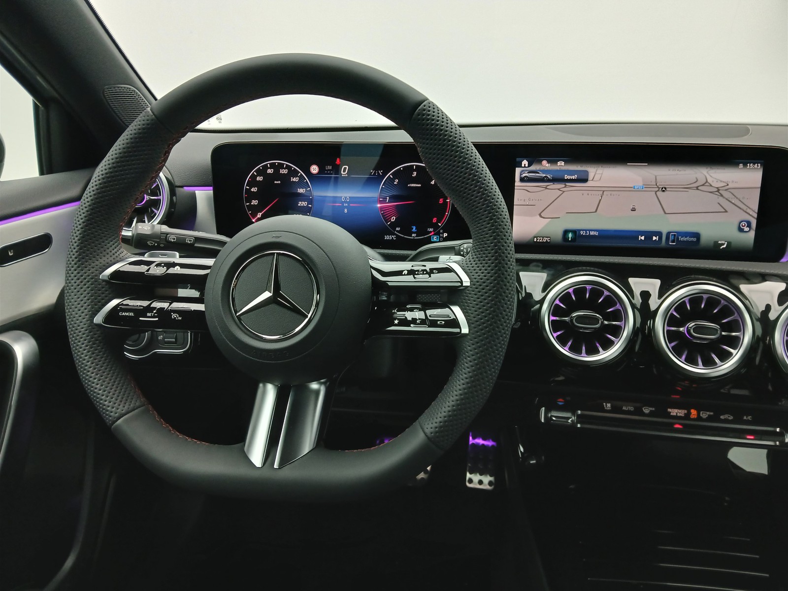 12 - Mercedes Classe A 180 d amg line extra speedshift dct amg 8g