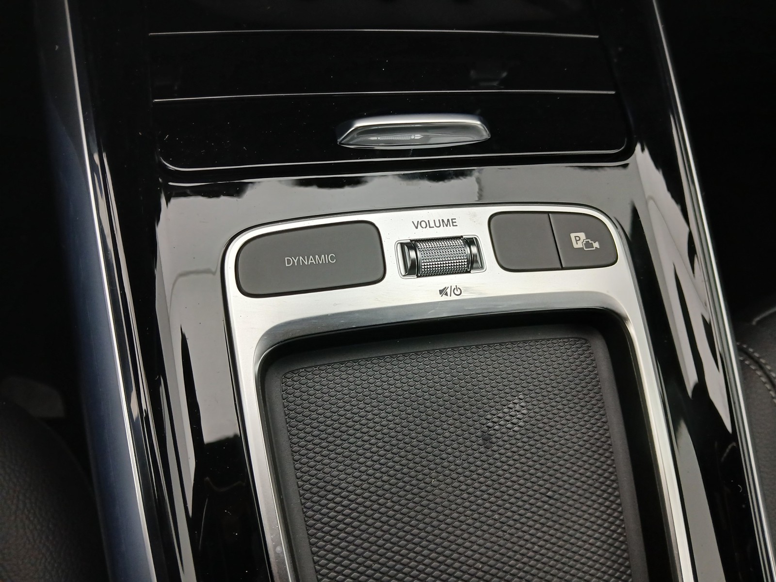 14 - Mercedes GLA 180 d progressive advanced 8g-dct