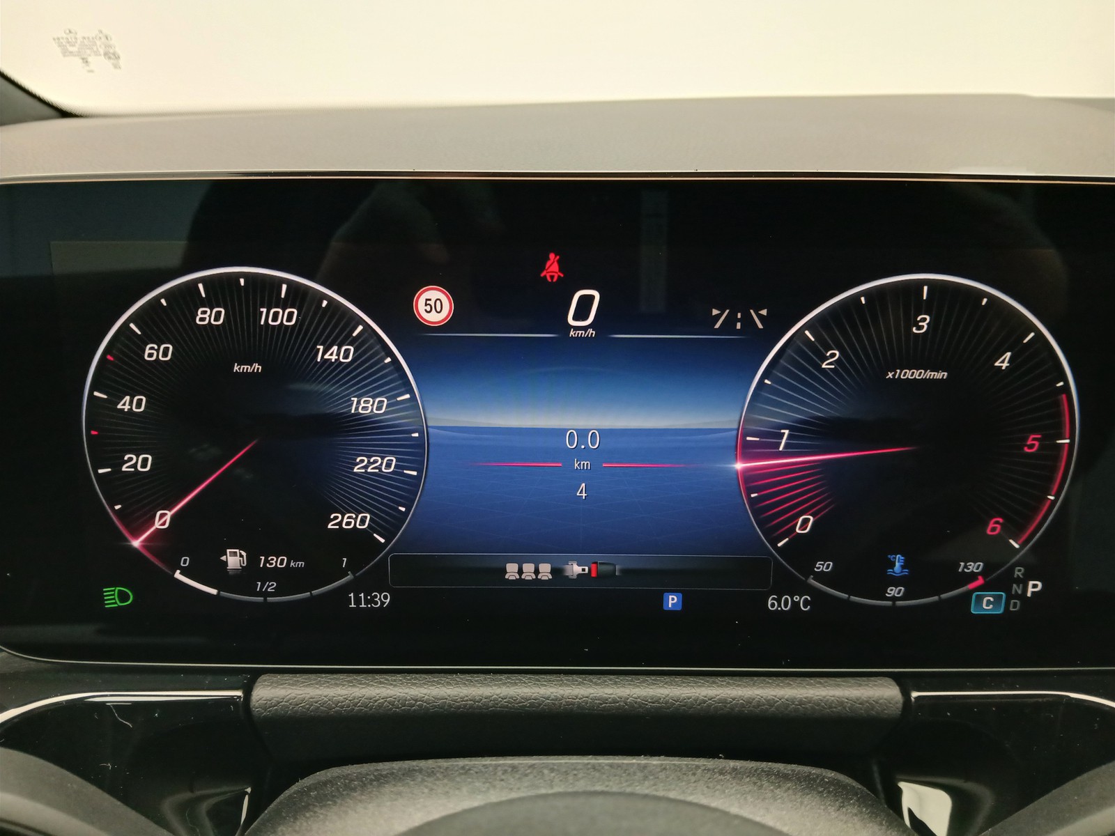 9 - Mercedes GLA 180 d progressive advanced 8g-dct