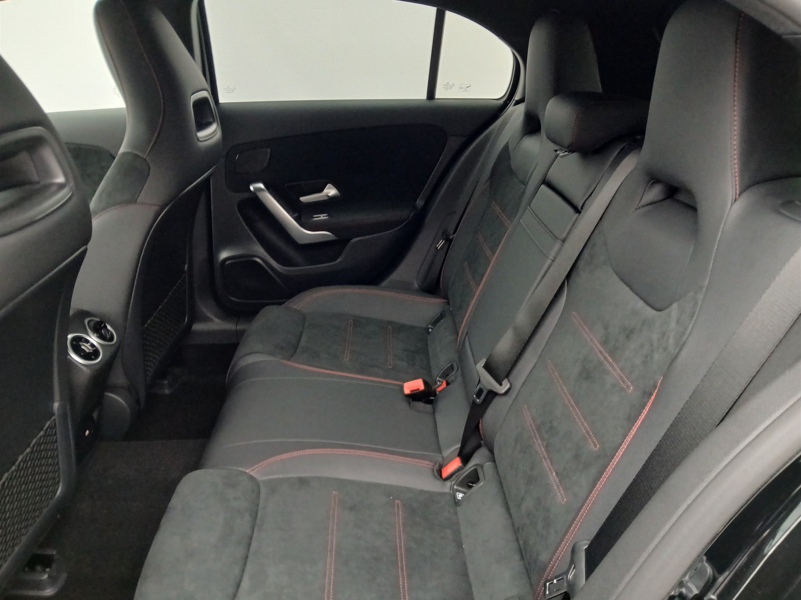 8 - Mercedes Classe A 180 d amg line premium speedshift dct amg 8g