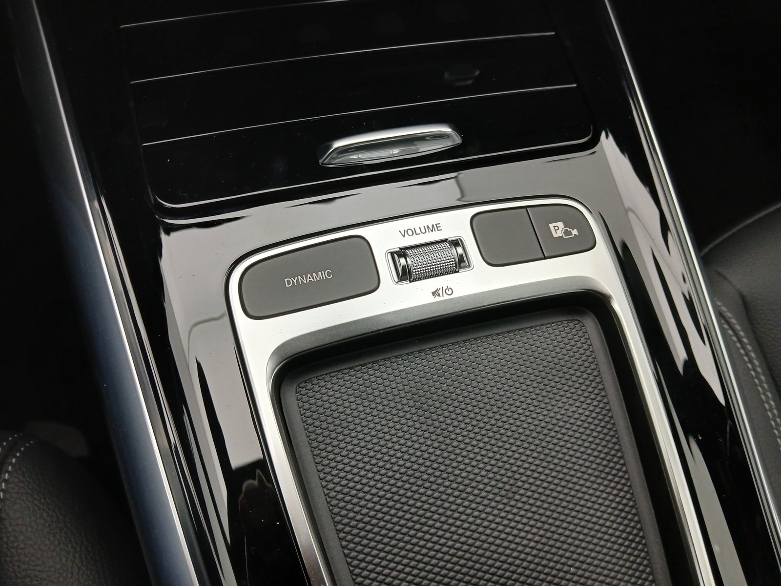 14 - Mercedes GLA 180 d progressive advanced 8g-dct