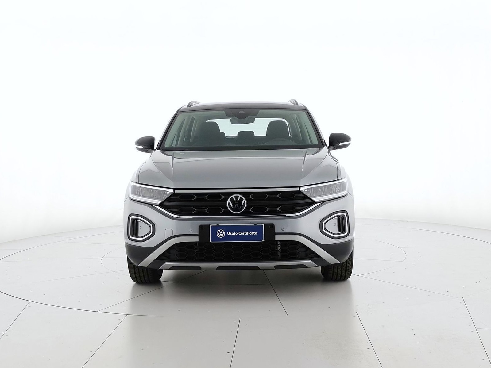 2 - Volkswagen T-Roc 1.5 tsi act life dsg