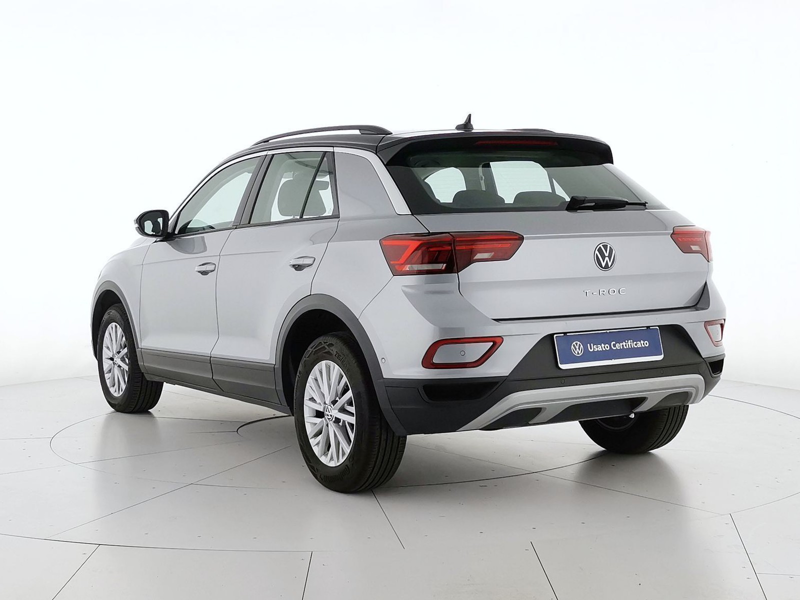 4 - Volkswagen T-Roc 1.5 tsi act life dsg