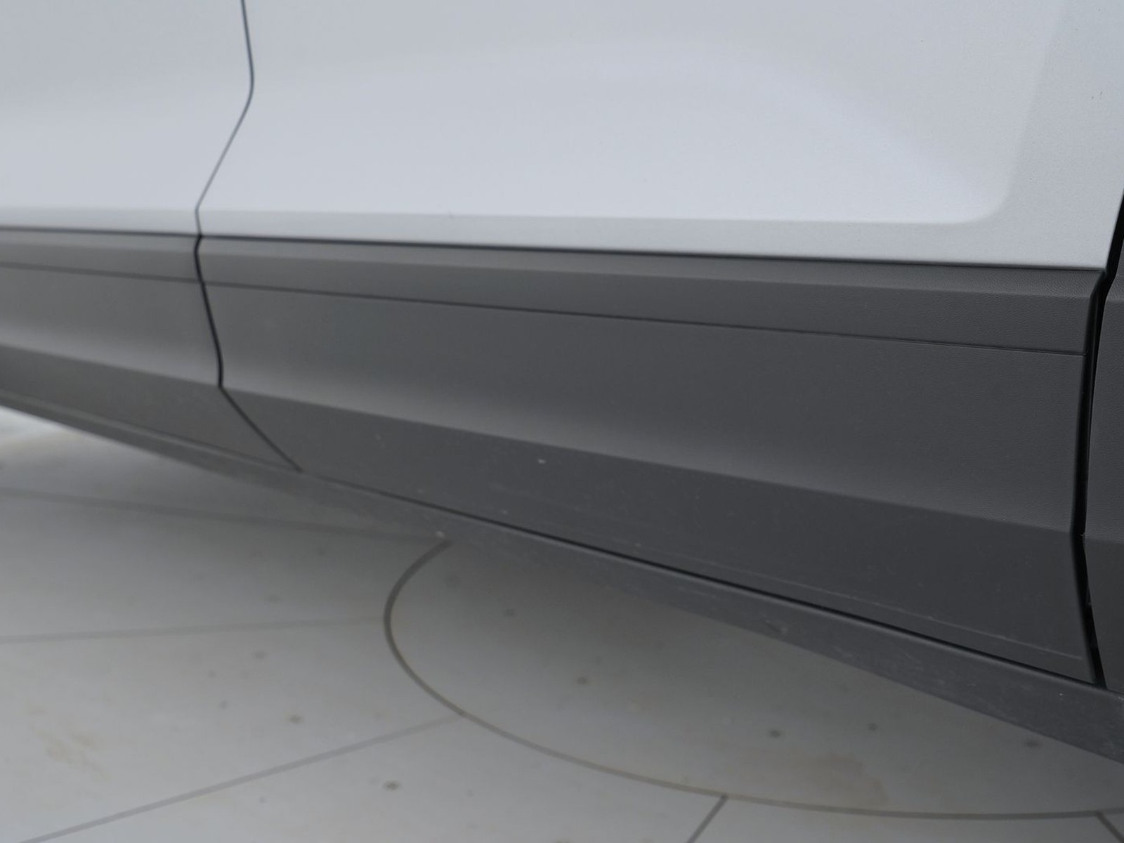 33 - Volkswagen T-Roc 1.5 tsi act life dsg