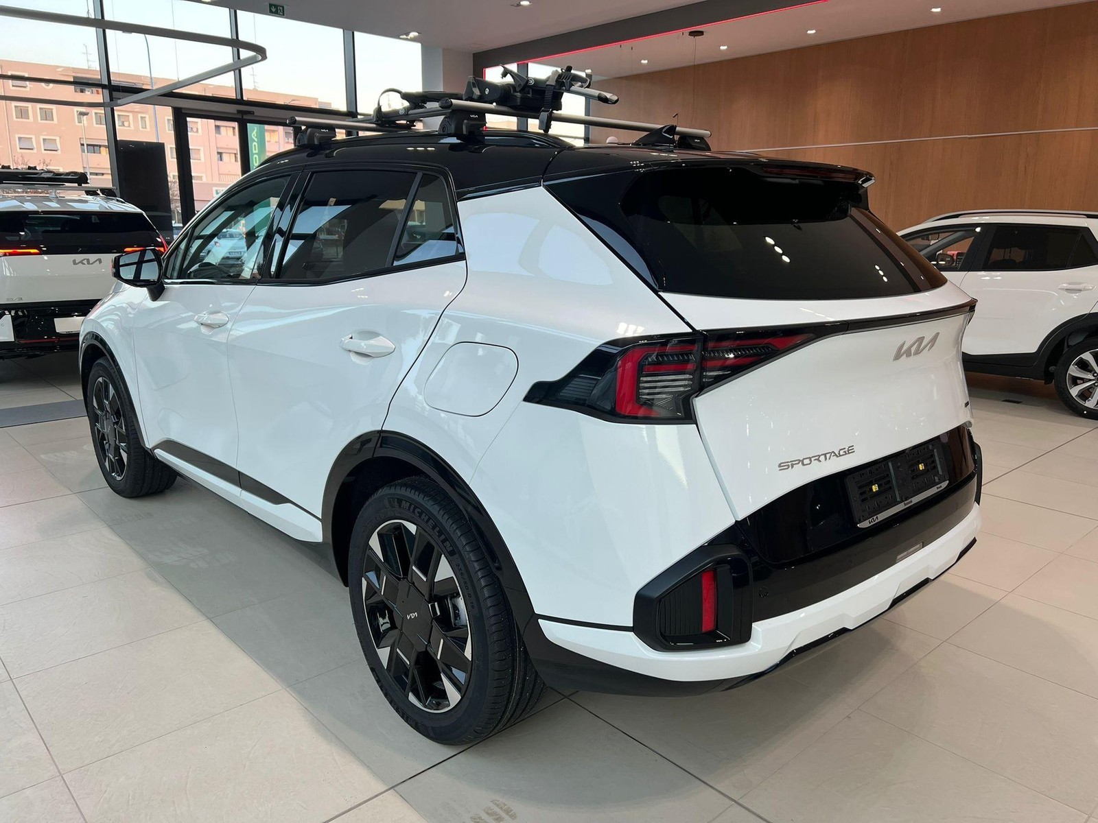 3 - Kia Sportage 1.6 t-gdi hev gt-line sunroof pack 2wd at6