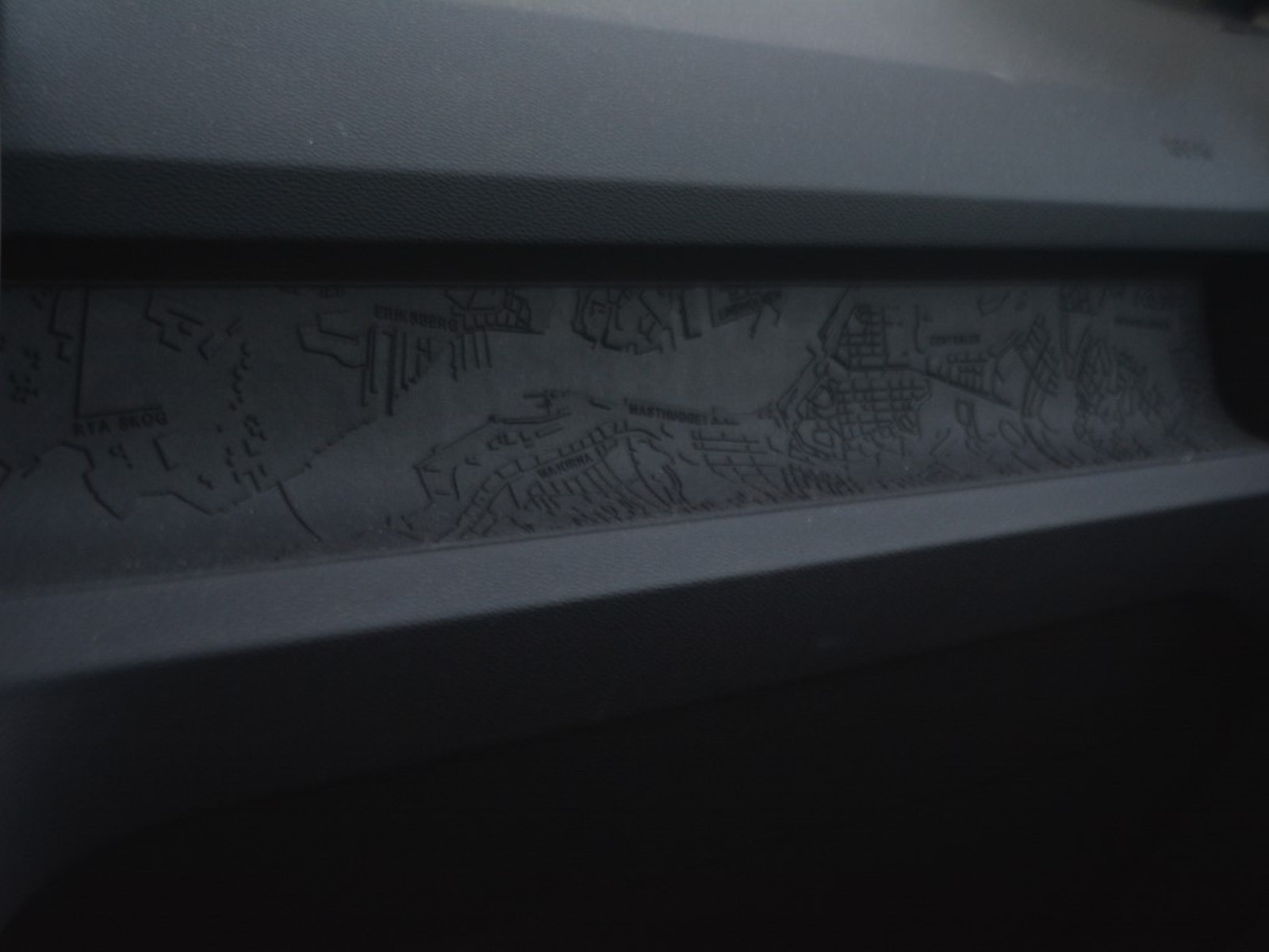 20 - Volvo XC40 single motor plus rwd edt