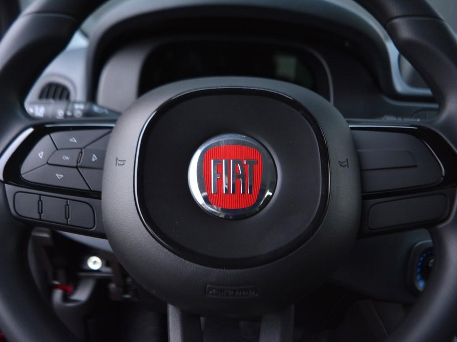 16 - Fiat Pandina 1.0 firefly hybrid 65cv pop s&s