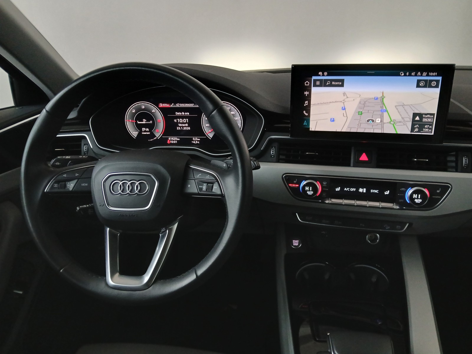 12 - Audi A4 allroad allroad 40 2.0 tdi mhev 204cv identity contrast quattro s tronic